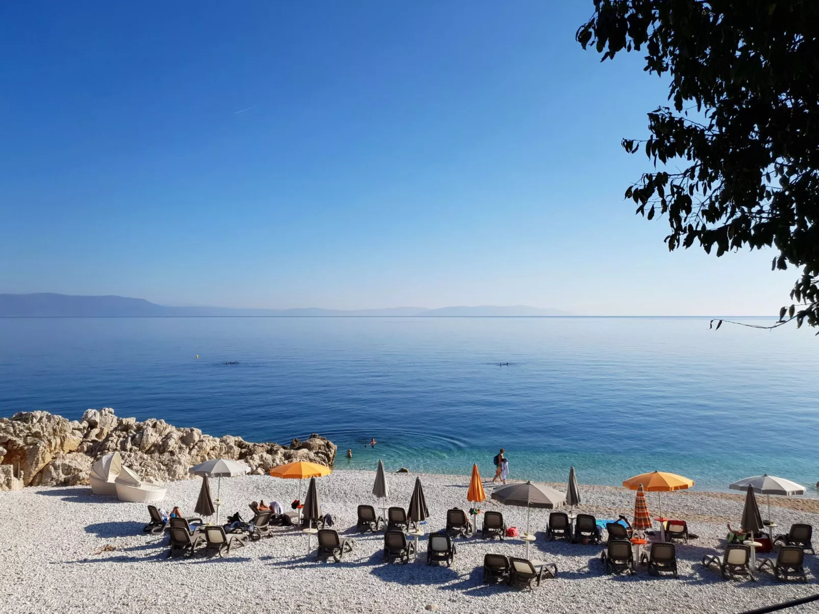 Zwei-Zimmer-Wohnung in der Nähe des Meeres-Buiten