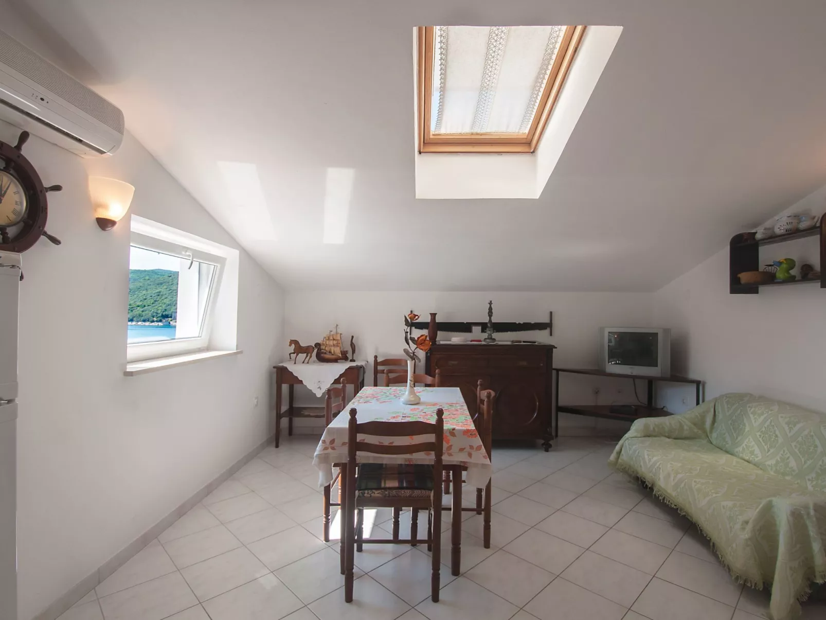 Appartement mit drei Schlafzimmern für 5 Personen in Meeresnähe-Binnen