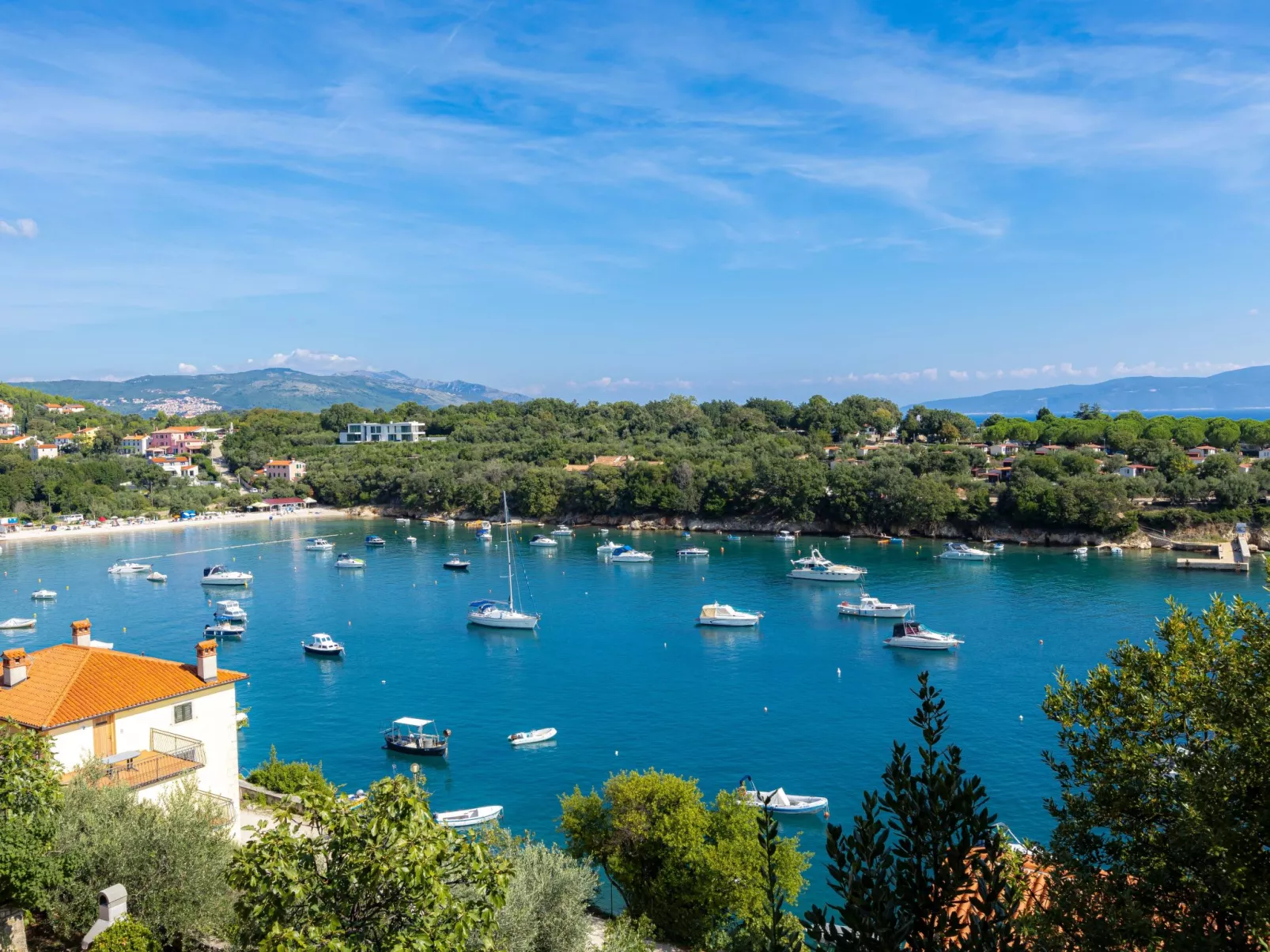 Red House Apartments Sveta Marina-Buiten