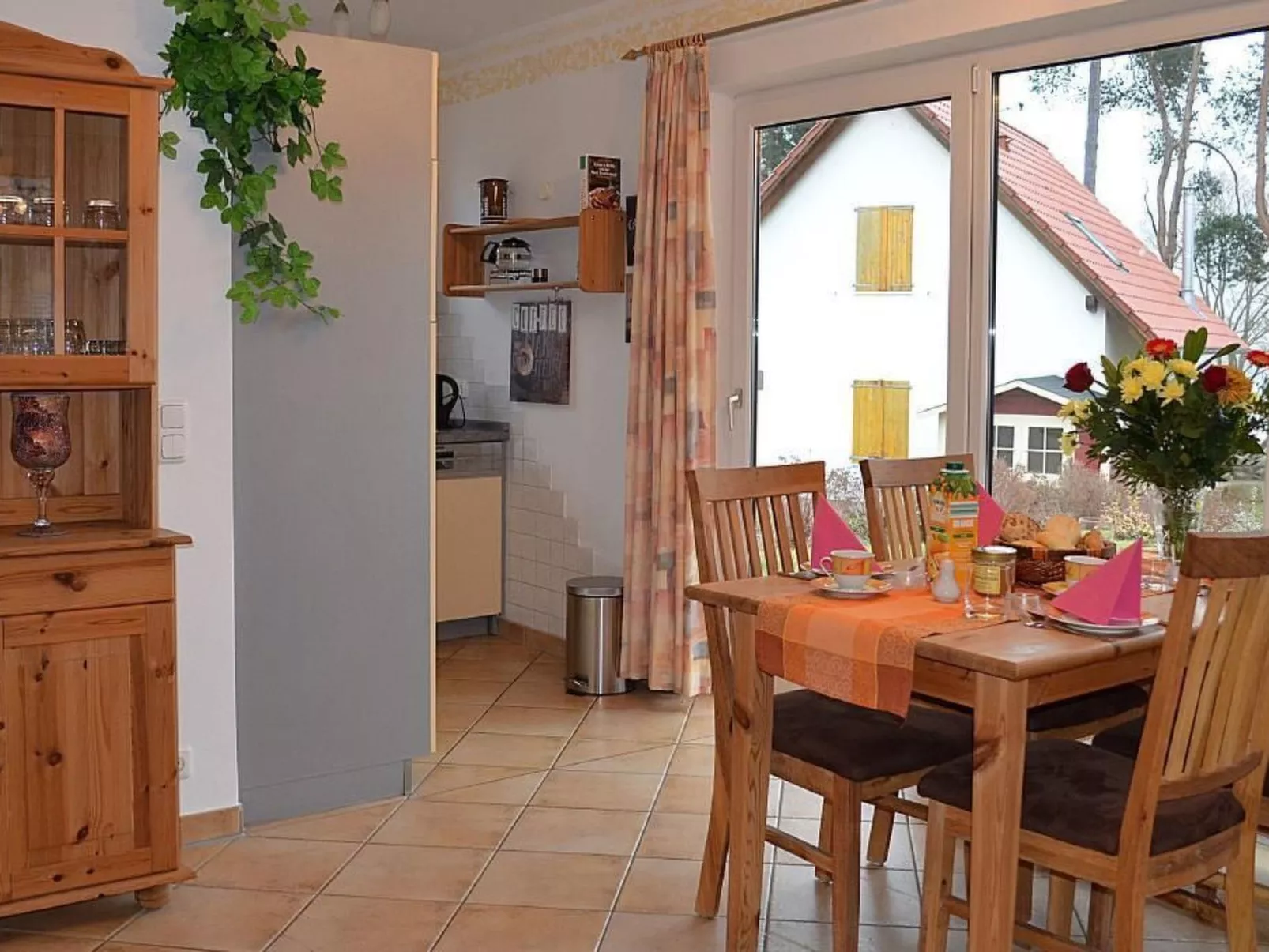 Erdgeschoss-Wohnung-Binnen