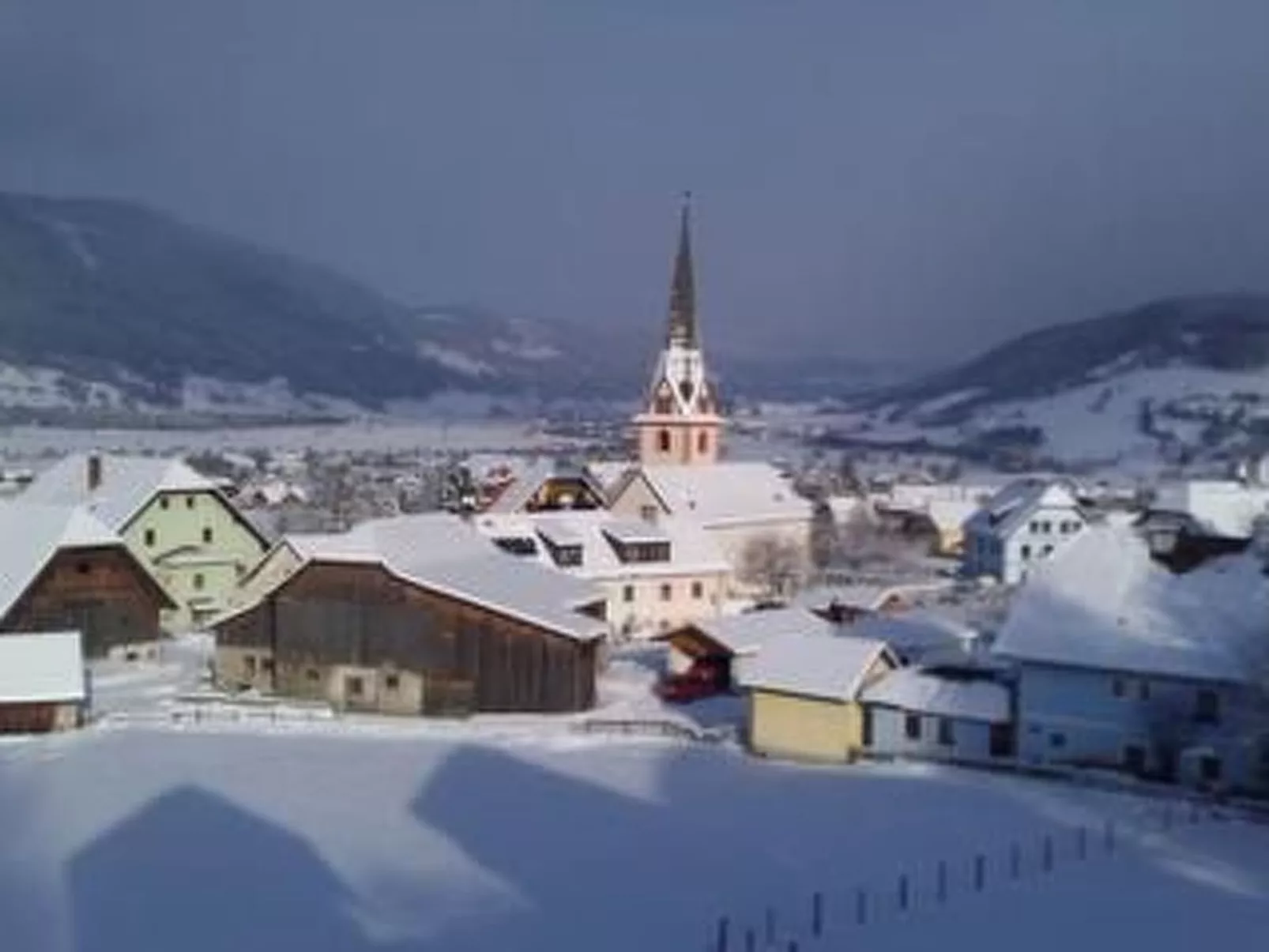 Komfortables Ferienhaus mit Galerie und Balkon-Buiten