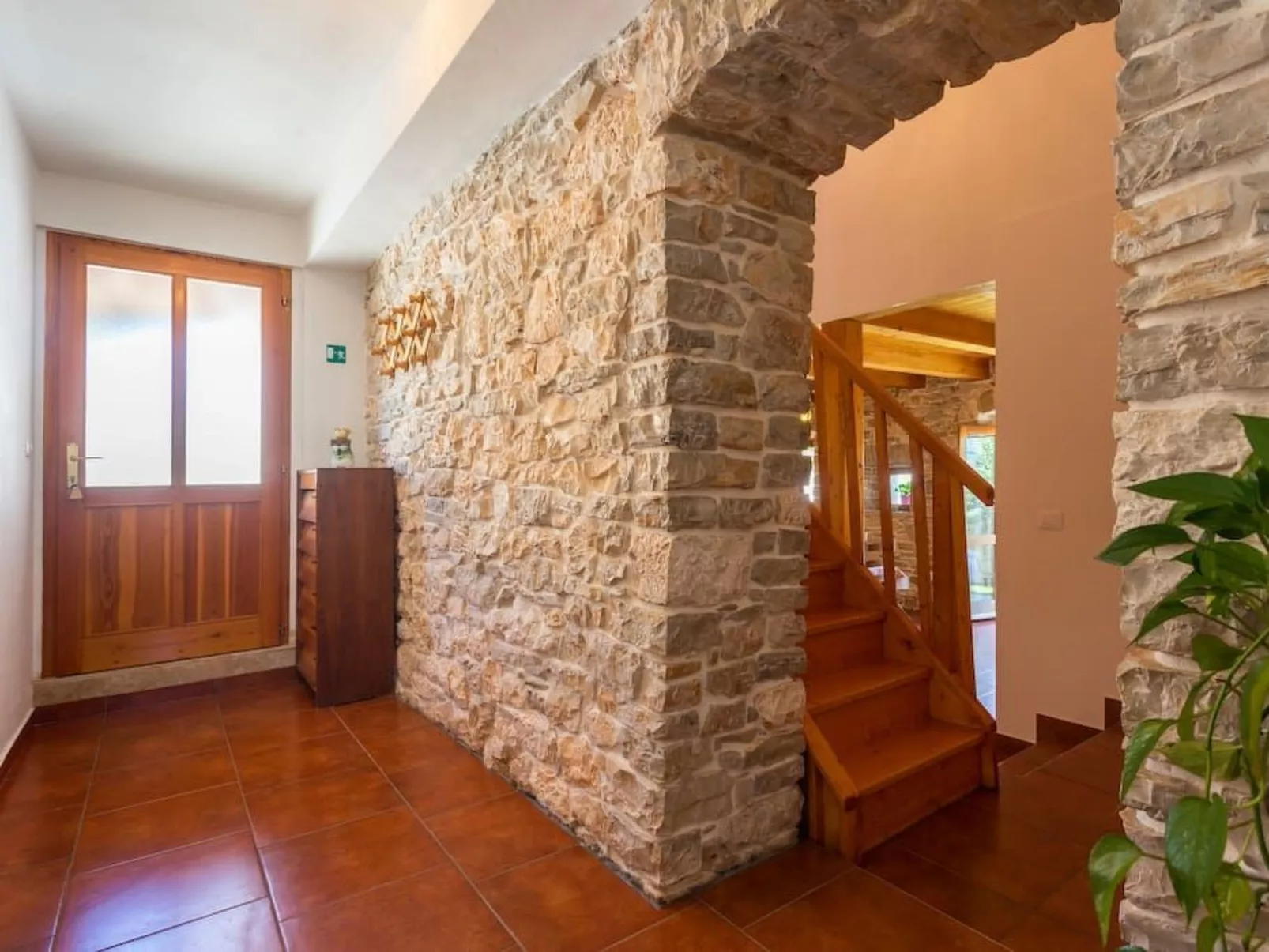 Modernes Ferienhaus in Vadreš mit Privatem Pool-Binnen