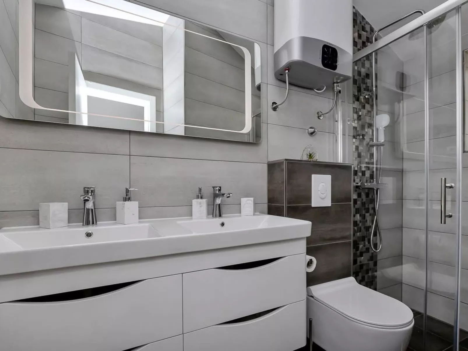 „Villa No Stress“ mit Infinity-Pool-Image-tags.info