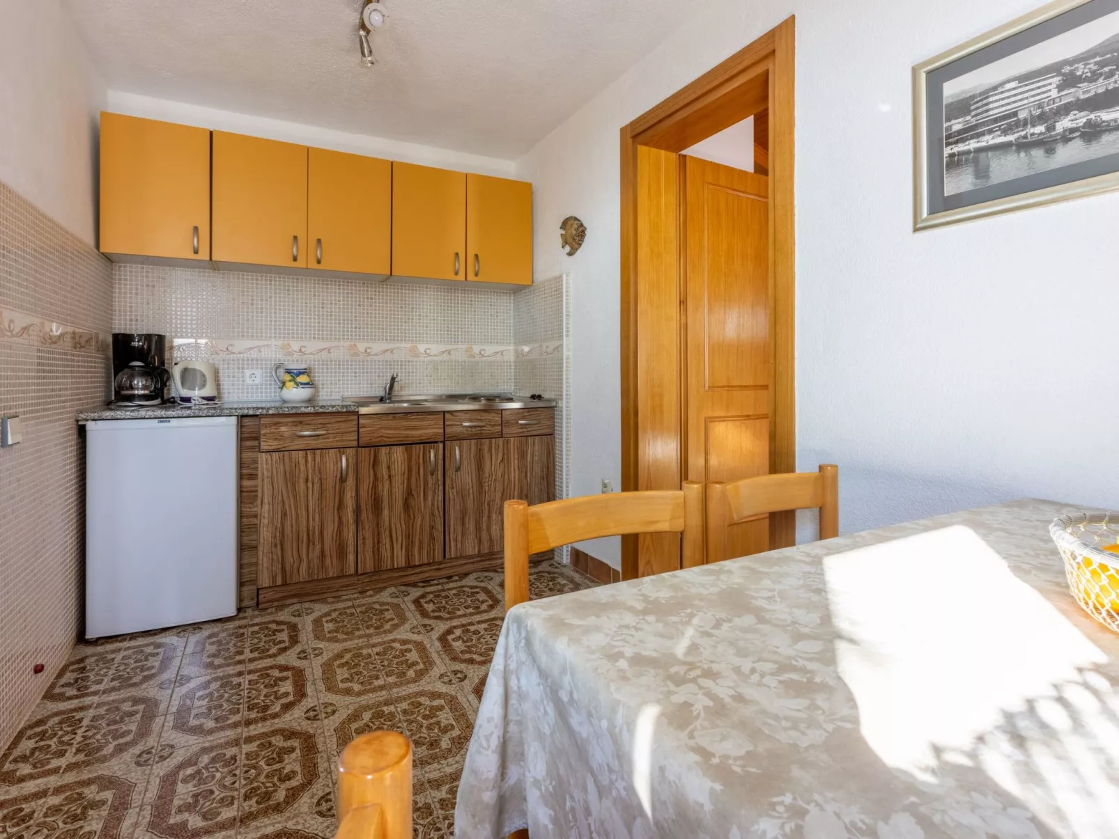 Appartement in Crikvenica mit Meerblick, Nähe Sandstrand-Binnen