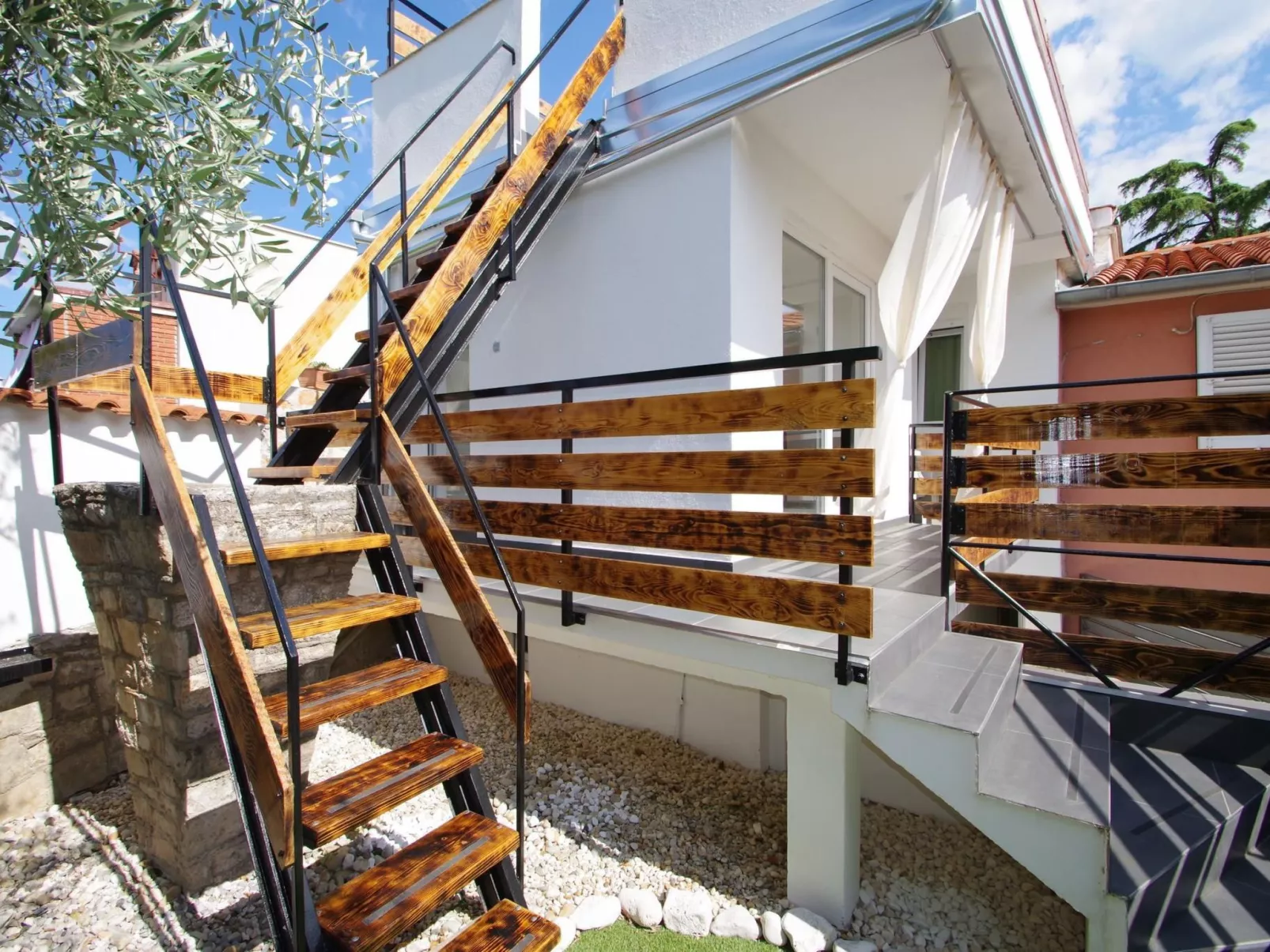 In Pula mit großem Dachbalkon.-Image-tags.info