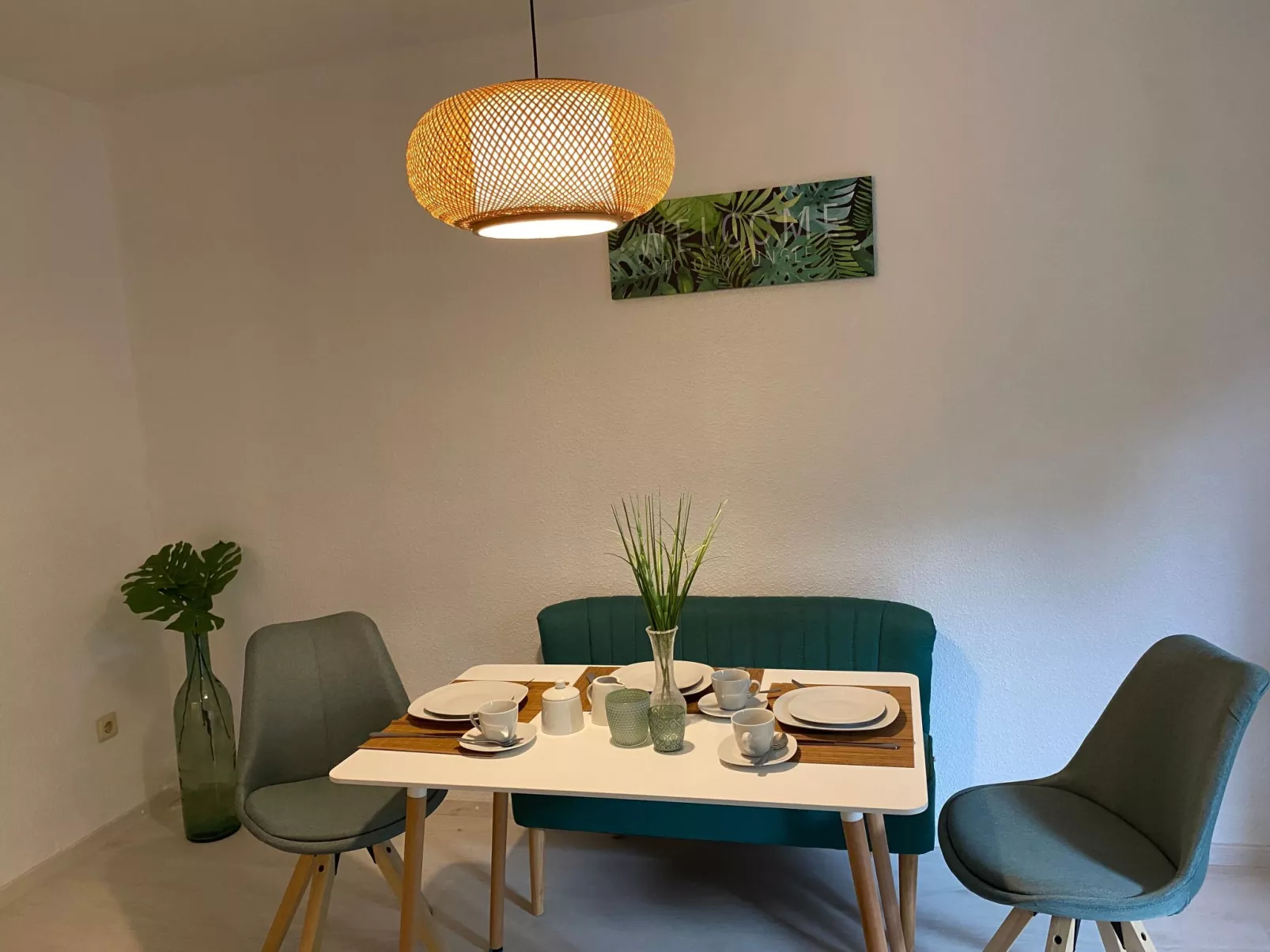 Grüne Oase neben Duisburg Hbf-Binnen