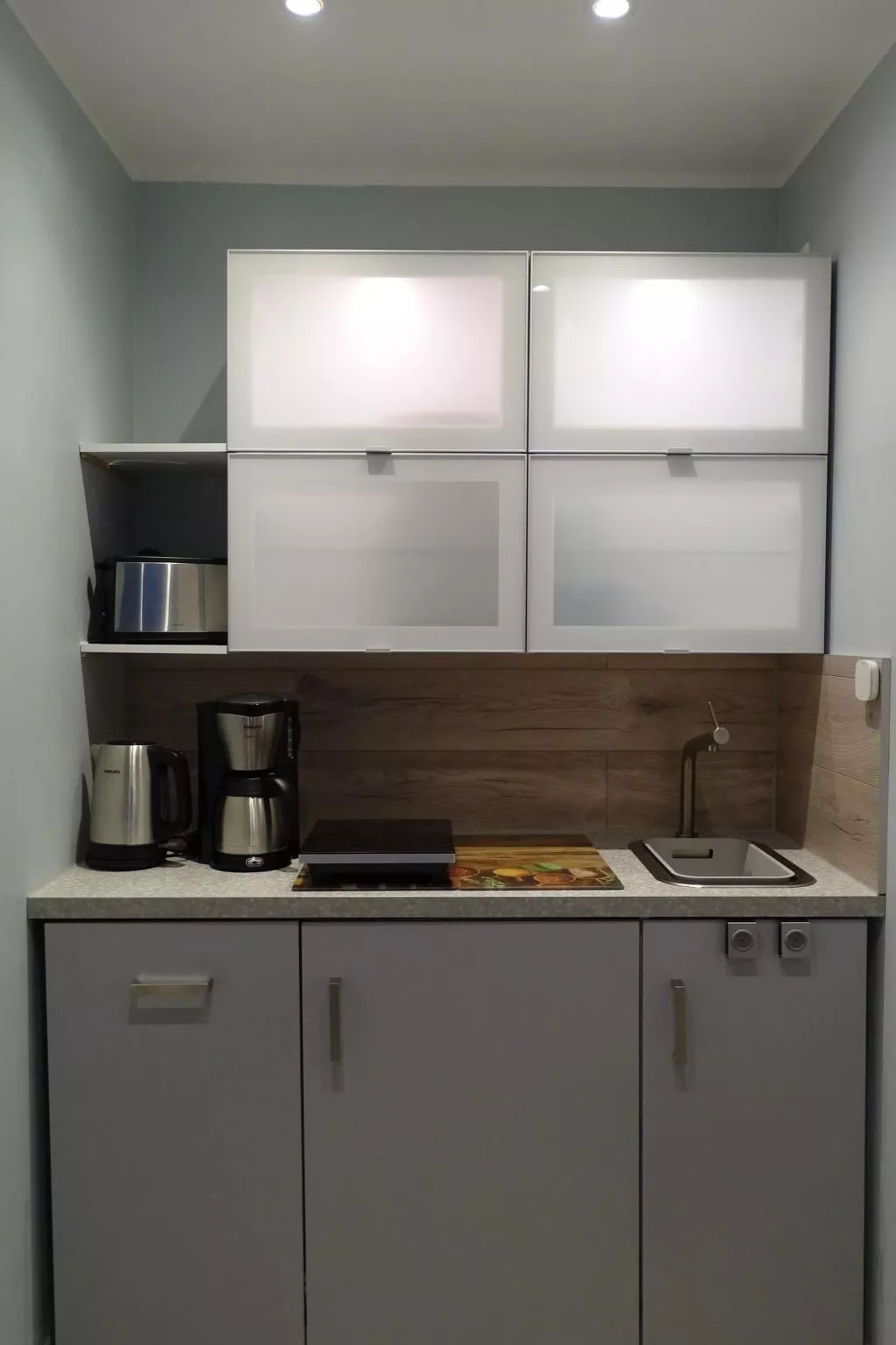 Gemütliches Dachgeschoss-Apartement mit Seeblick und großem Garten am Wasser-Binnen