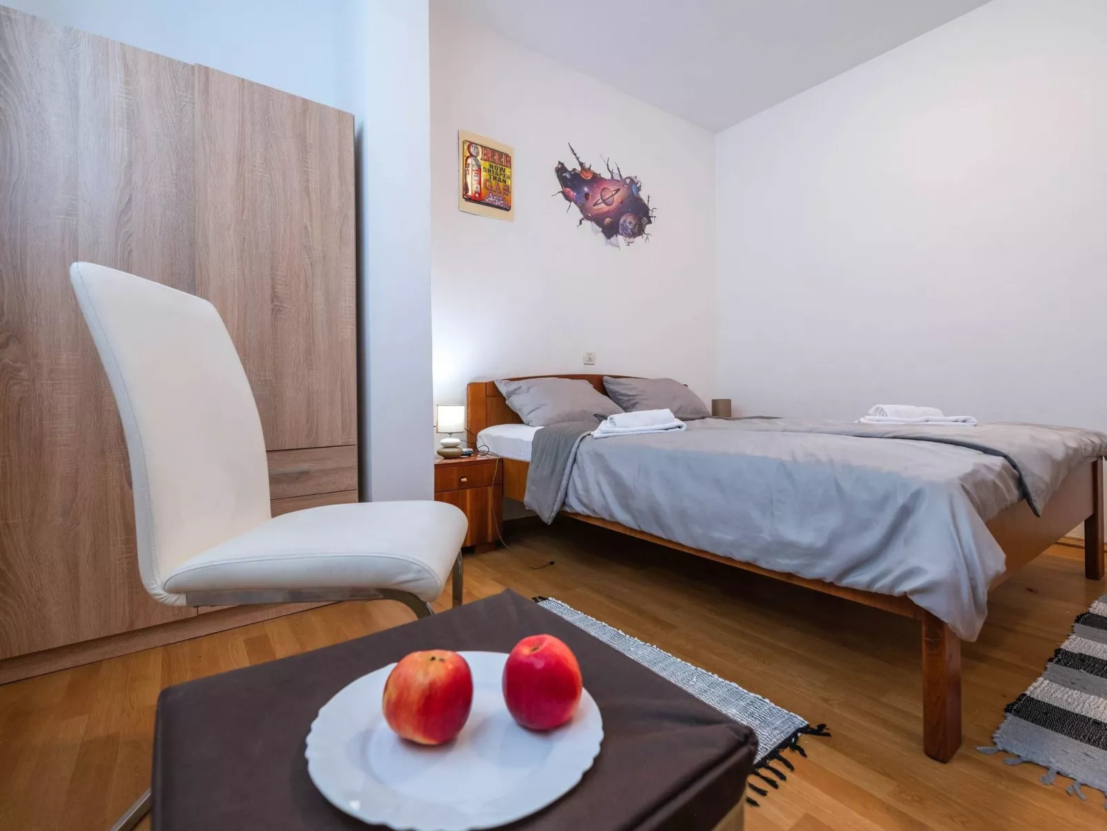 Leone-Image-tags.info