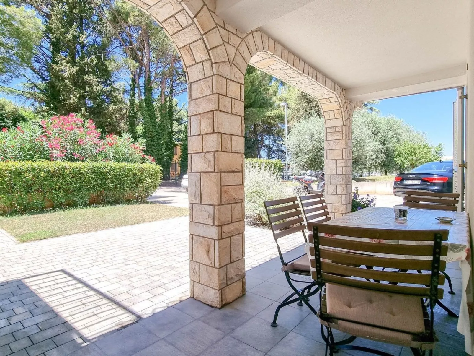 Für 4 Personen ca. 80 m&sup2; in Novigrad, Adriaküste Kroatien (Westküste von I-Buiten