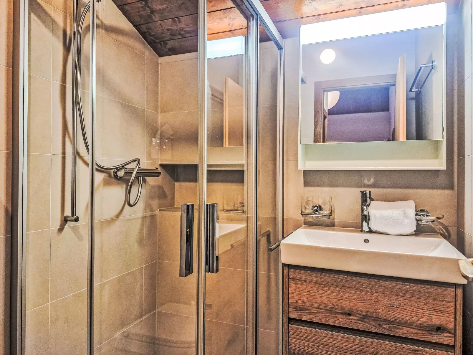 Les Genets 167D-Binnen