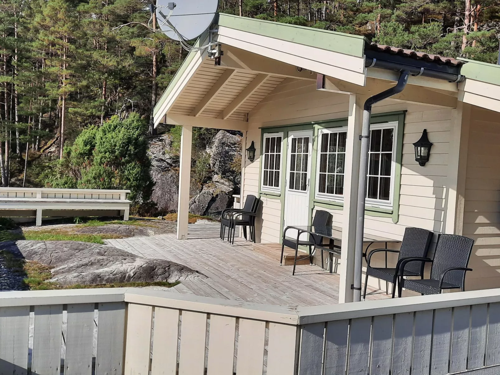 Häuschen mit Blick auf das Wasser-Buiten