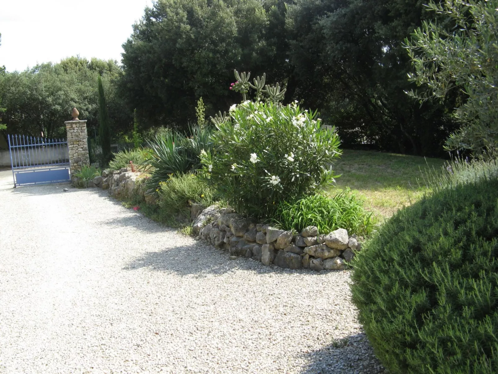 À l'abri du Mistral-Image-tags.info