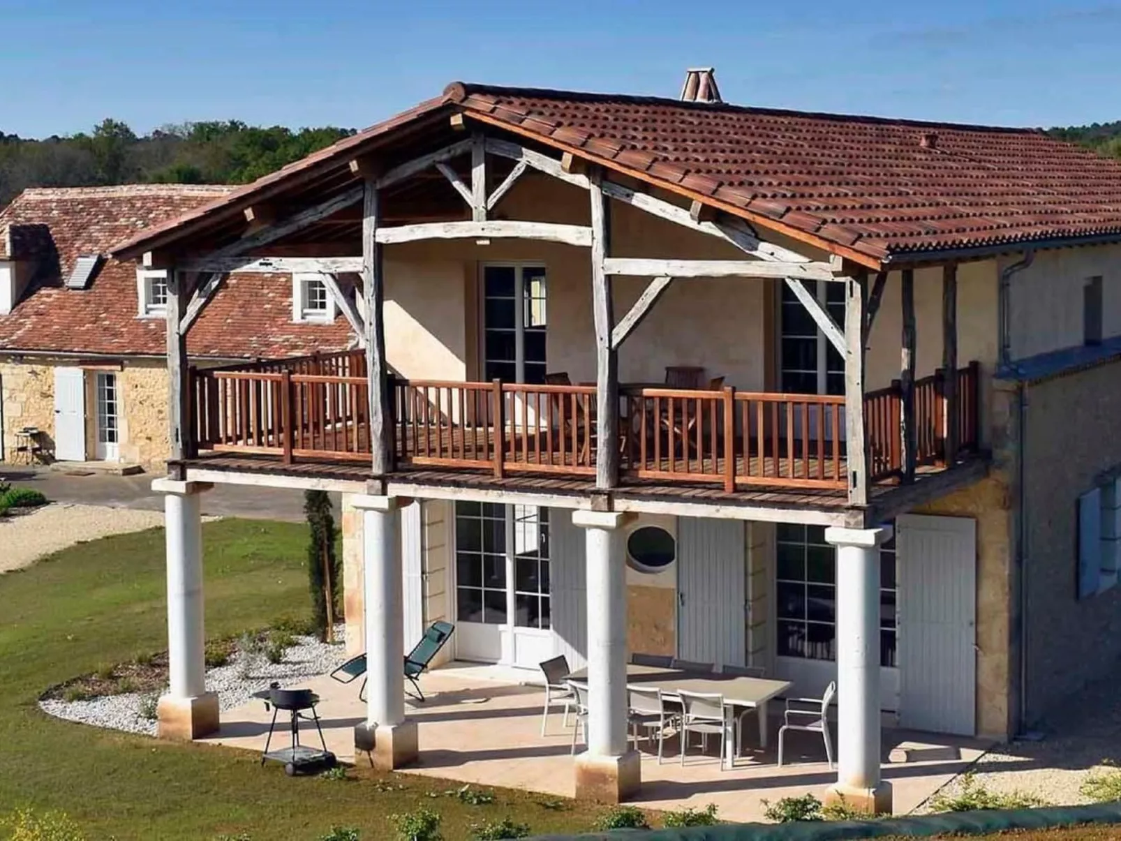 Domäne "Domaine de Ravel"-Buiten