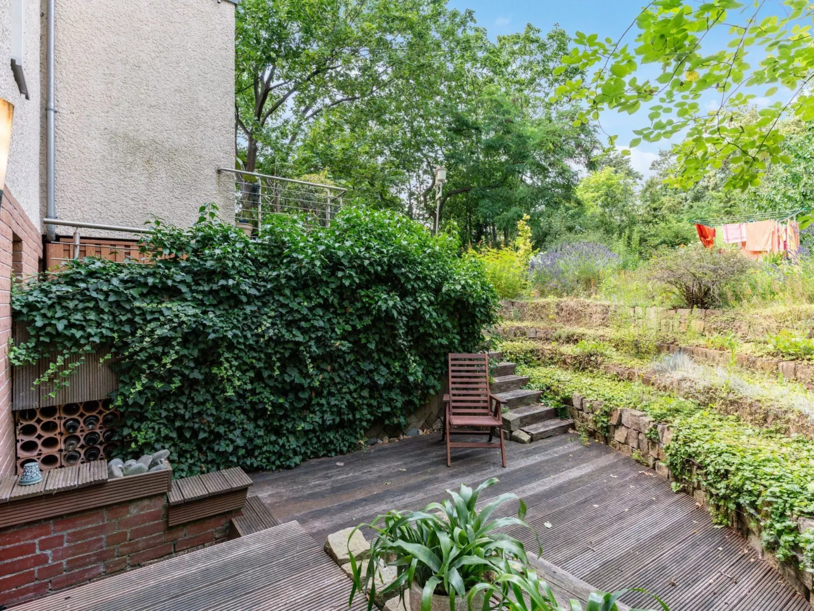 In Karlshorst mit Terrasse-Buiten