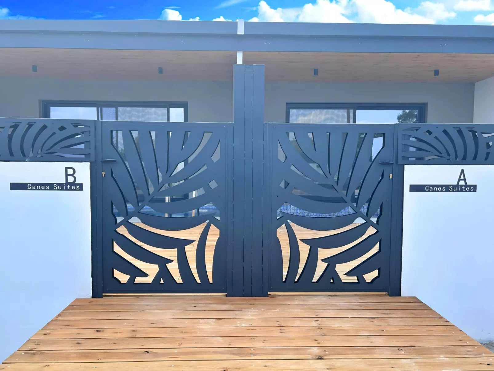 Canes Maxima Suite Privater Pool-Buiten