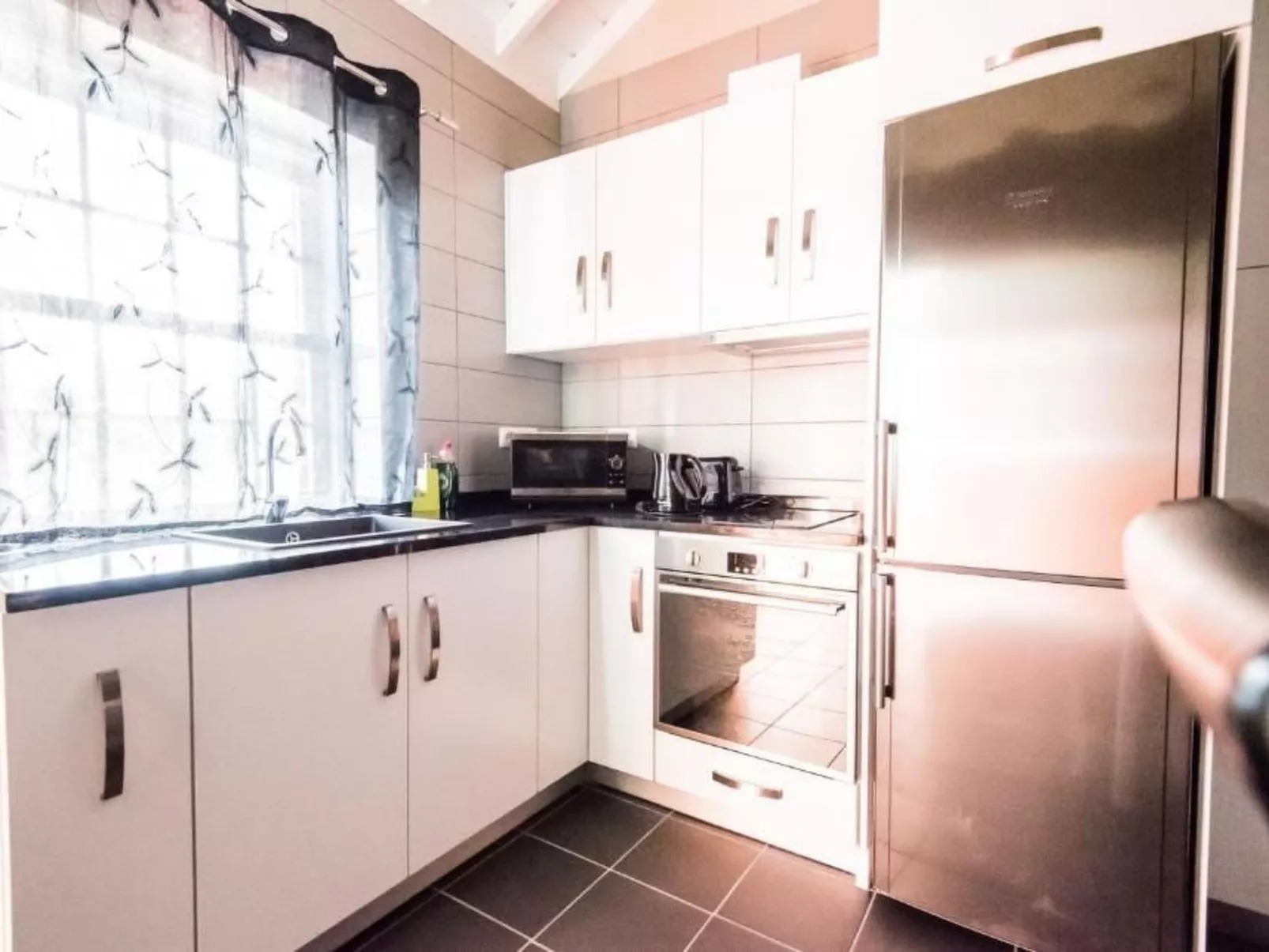 Abrahams Himmelshaus 2-Binnen