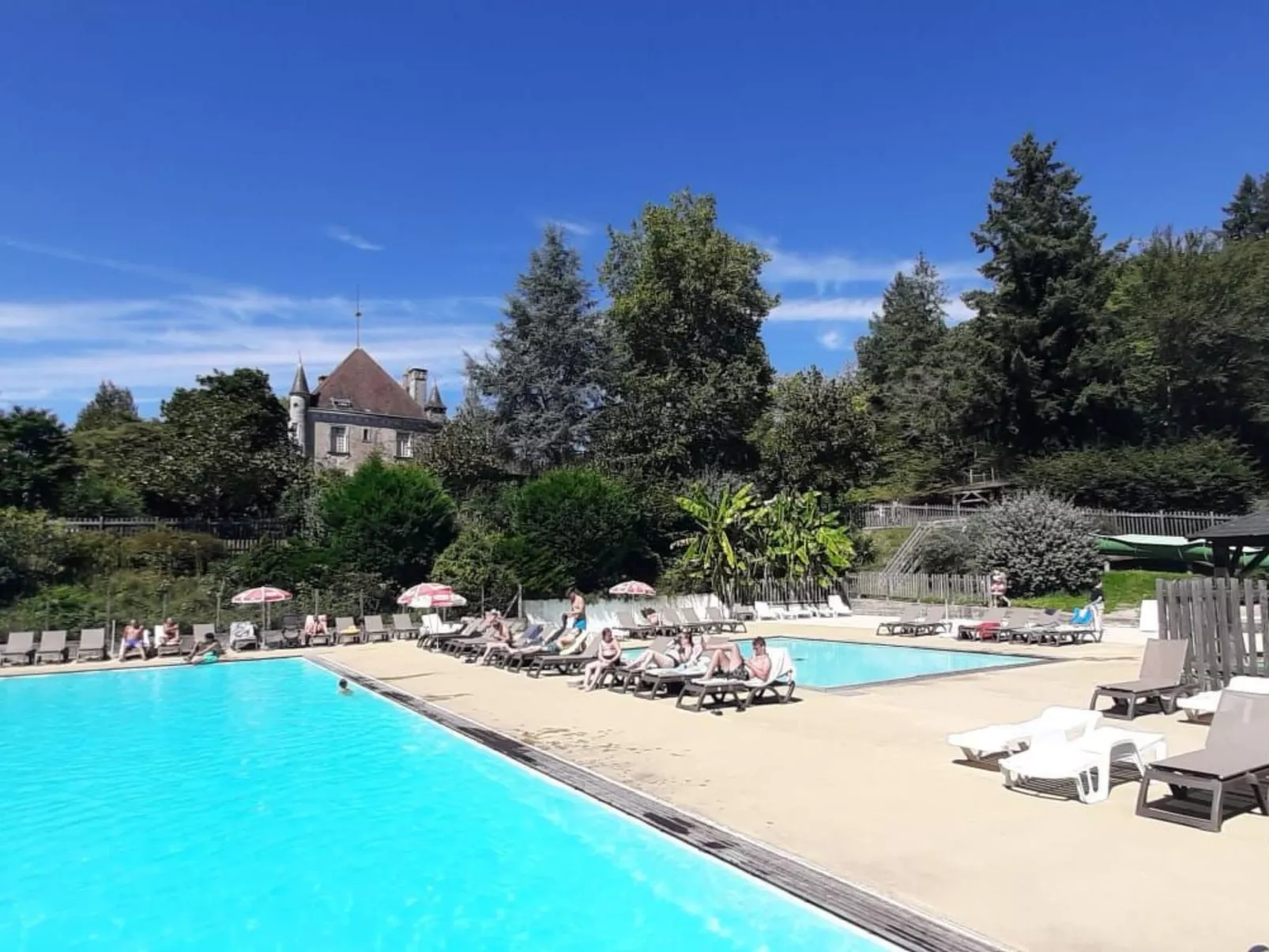 Chalet B10 Yemanisi in der Dordogne-Buiten