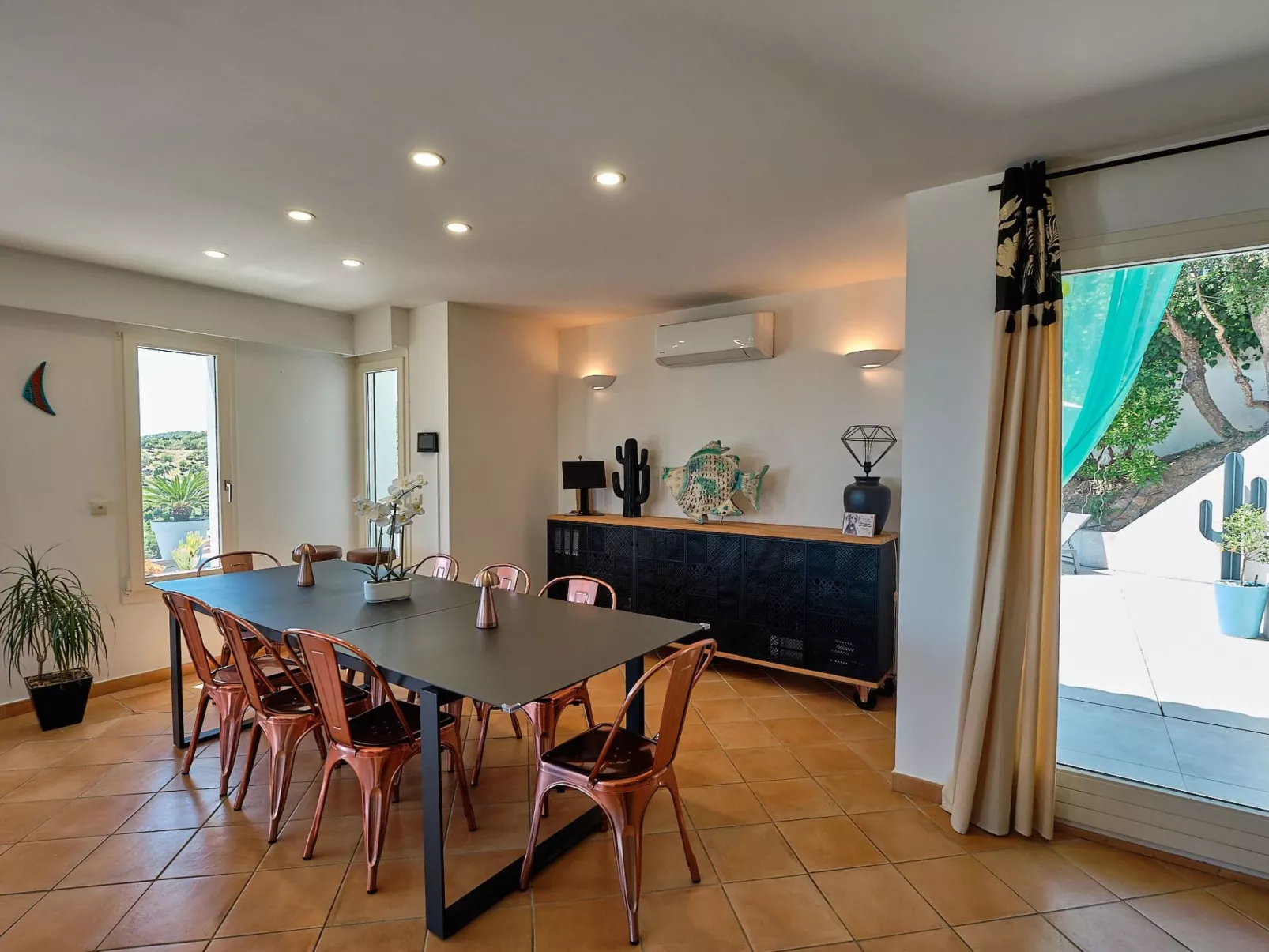 950m vom Meer, herrlicher MEERESBLICK, Pool, Jac-Binnen