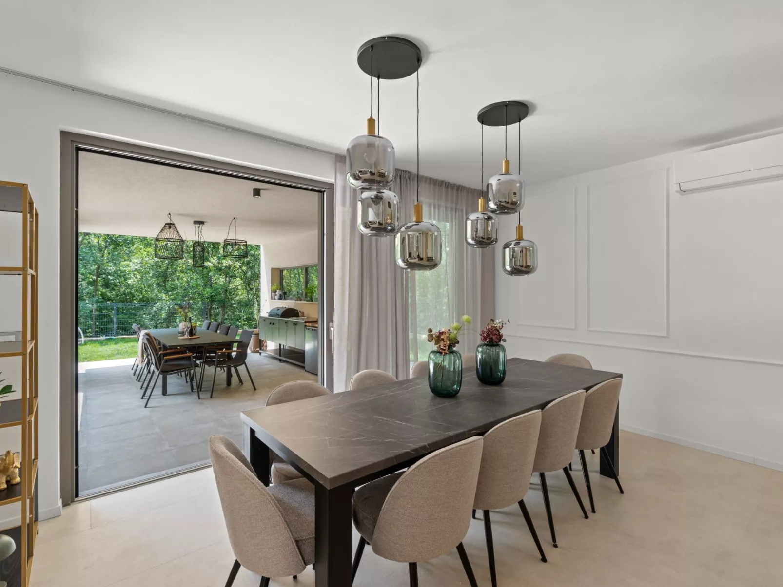 Luxuriöse Waldvilla mit beheiztem Pool in Kroatien-Buiten