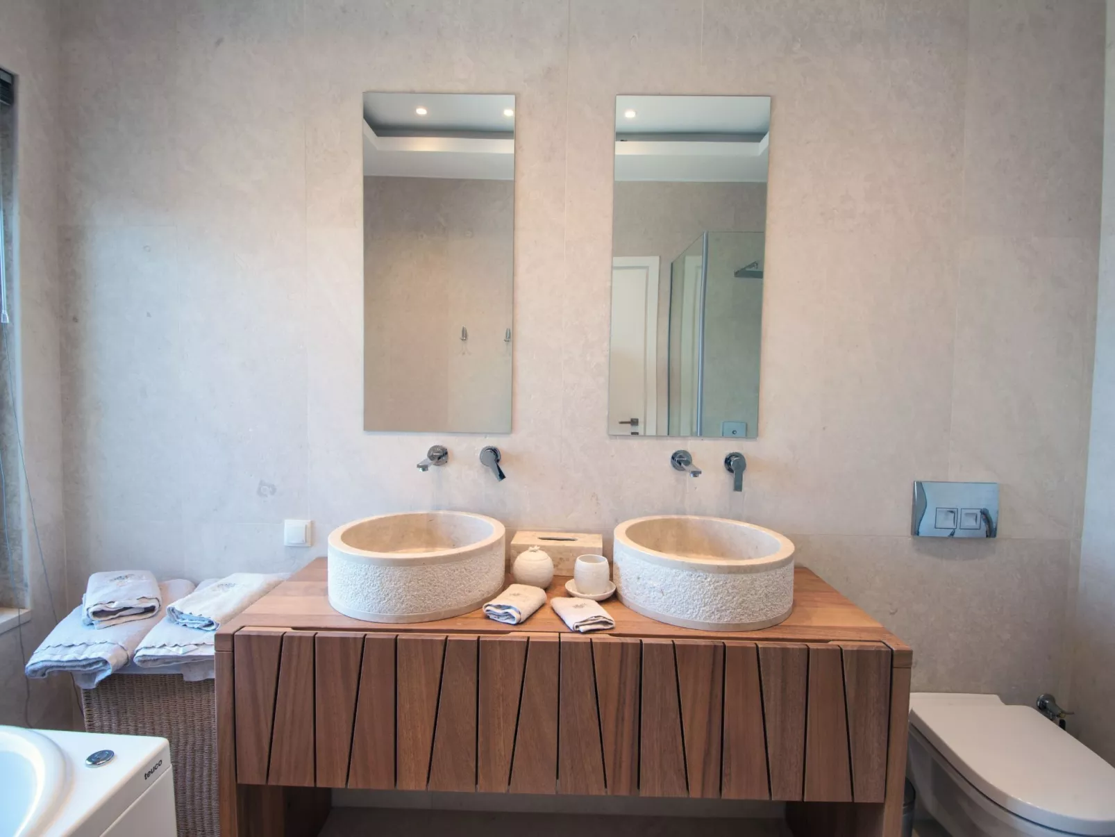 "Villa Dimitra" mit Infinity Pool-Binnen