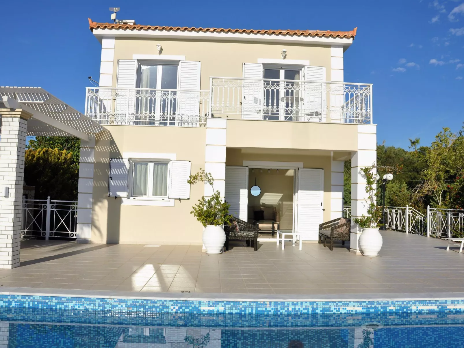 Villa "Sea View" mit spektakulärem Meerblick-Buiten