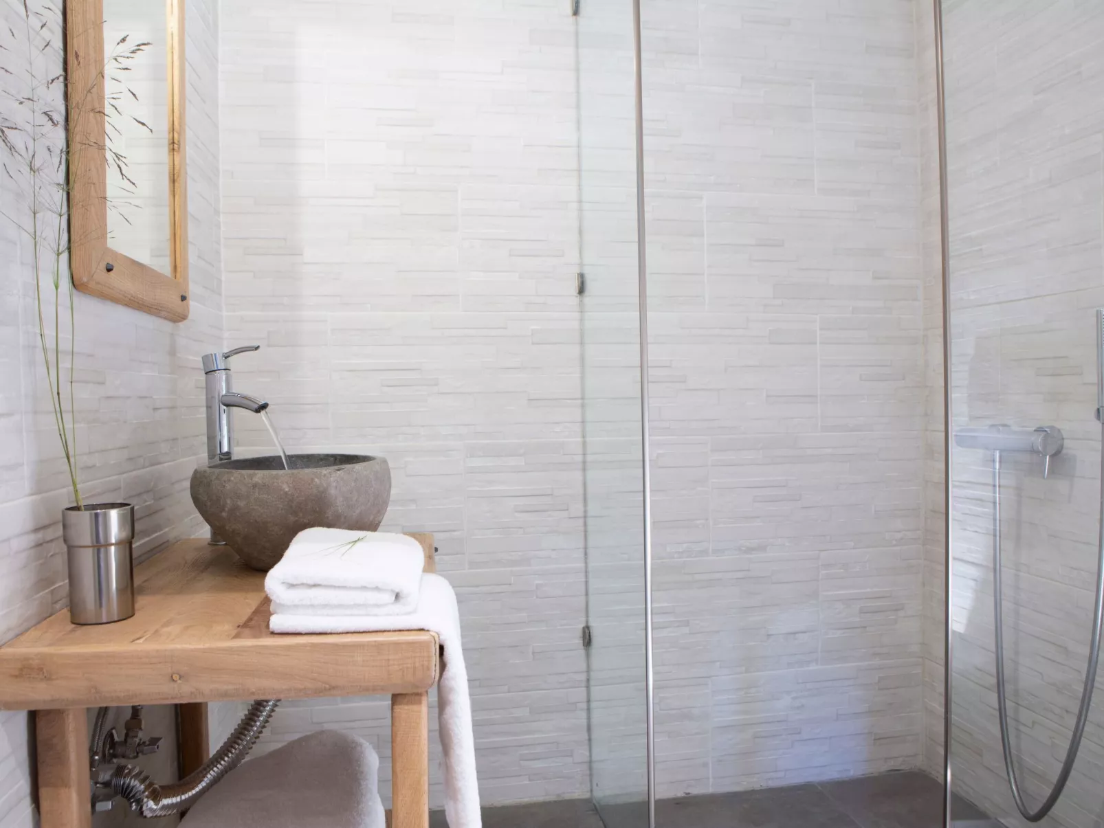 Villa mit eigenem Garten und in der Nähe von Agios Nikitas-Binnen