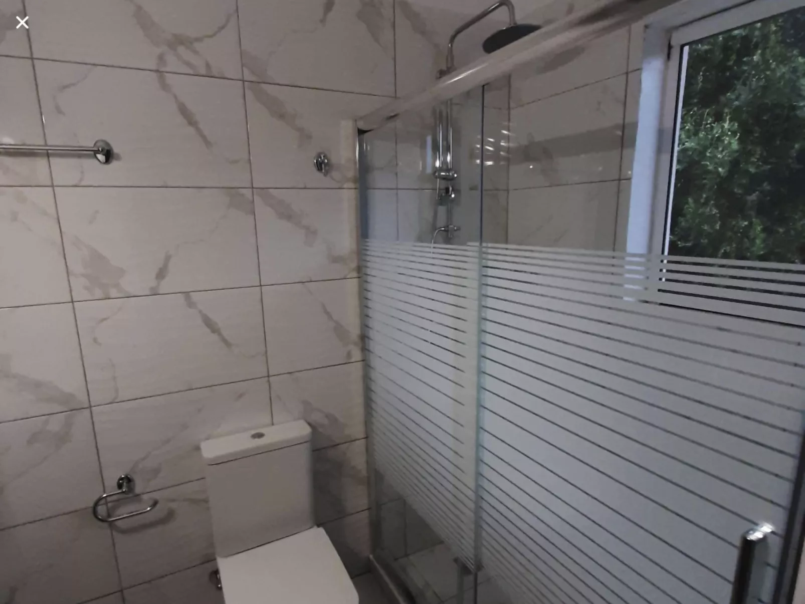 "Zeus" mit Infinity Pool-Binnen