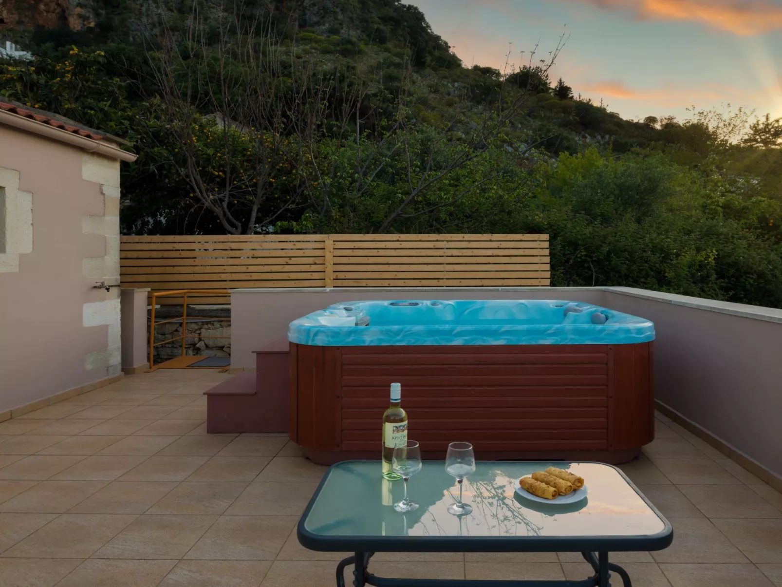 "Villa Aladanos" mit privatem Pool-Buiten