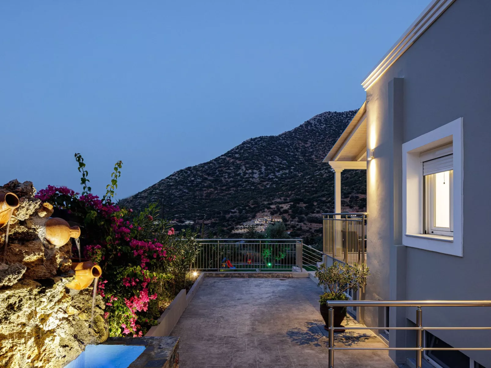 Haus in Vlichada mit tragbarem Barbecue-Image-tags.info