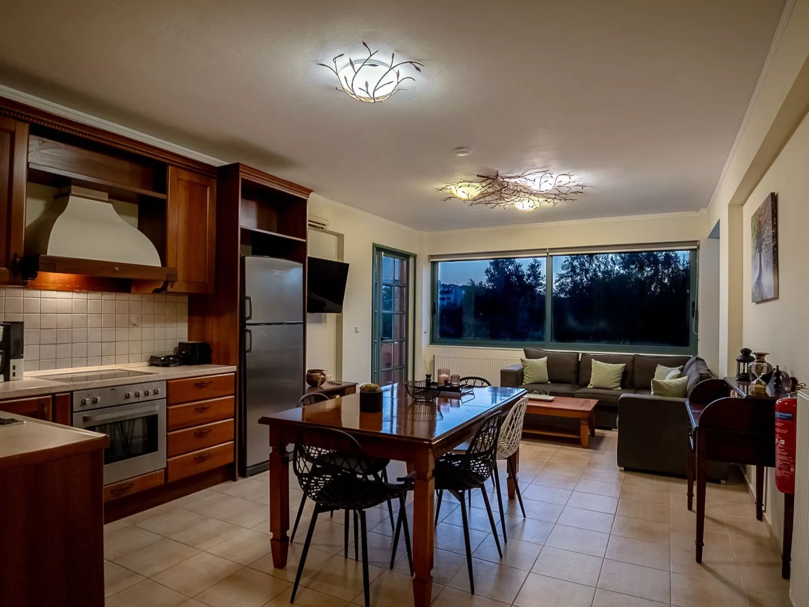 Neue Familienvillen mit 2 privaten Pools, Spielzimmer-Binnen