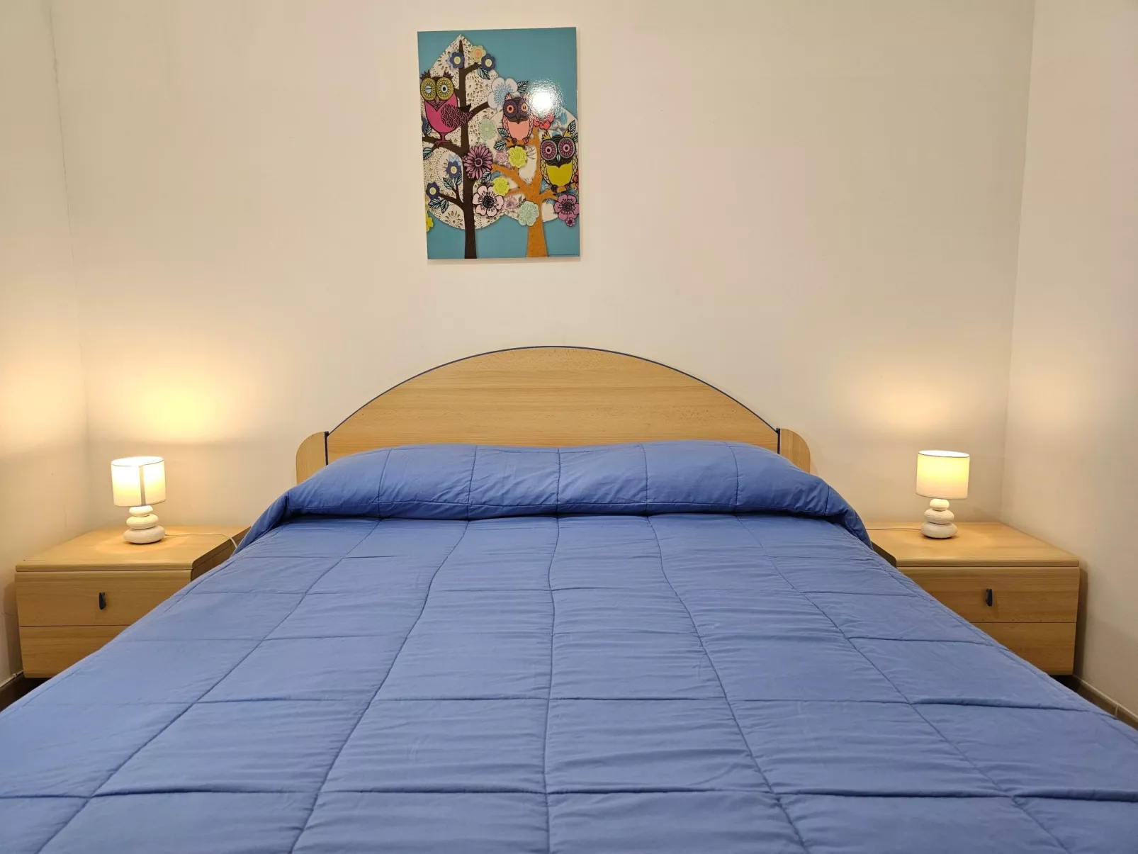 Helle mediterrane Villa mit Veranda und Garten-Image-tags.info