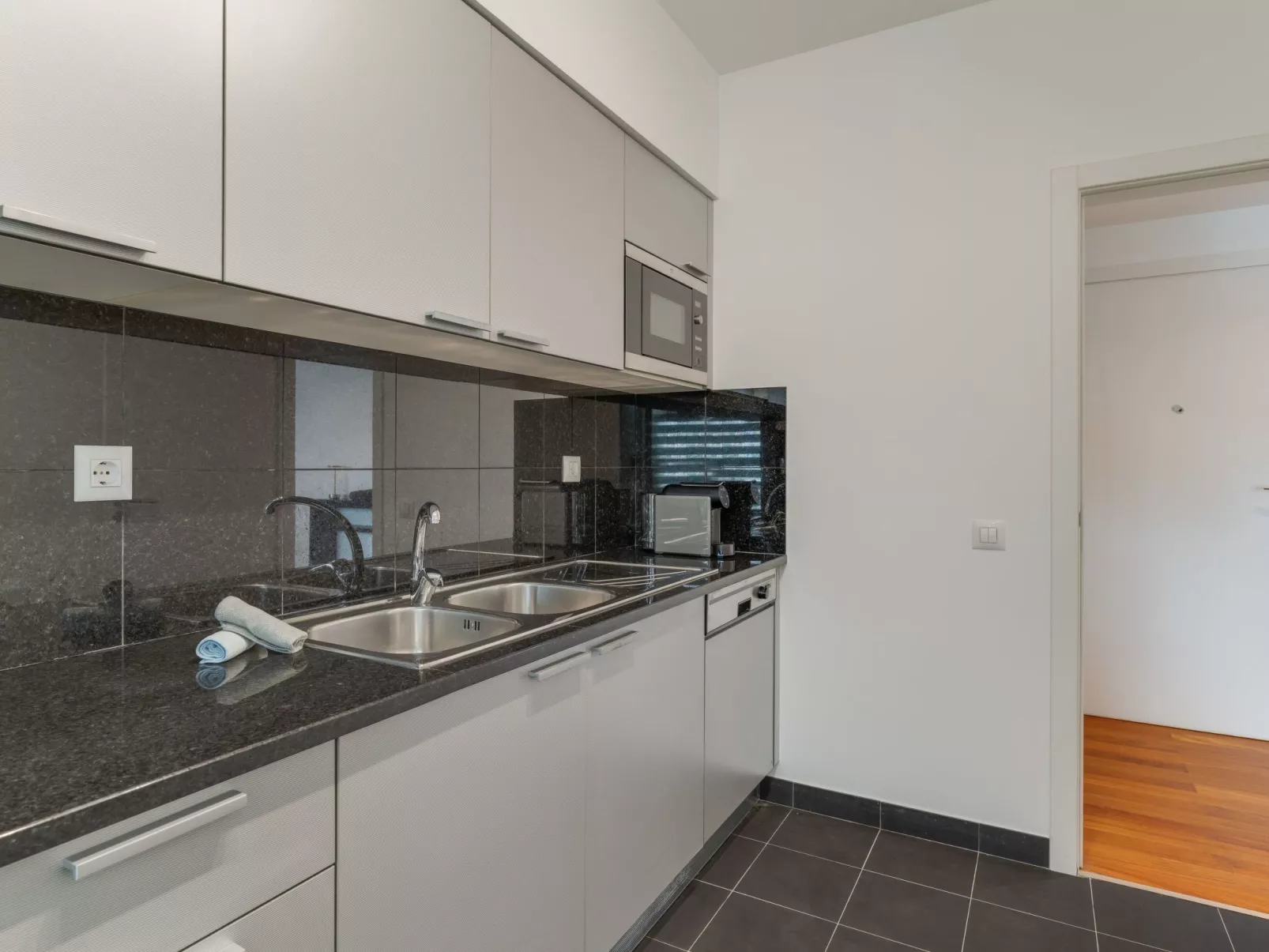 Wohnung "Anjo Wohnung Top Lage"-Image-tags.info