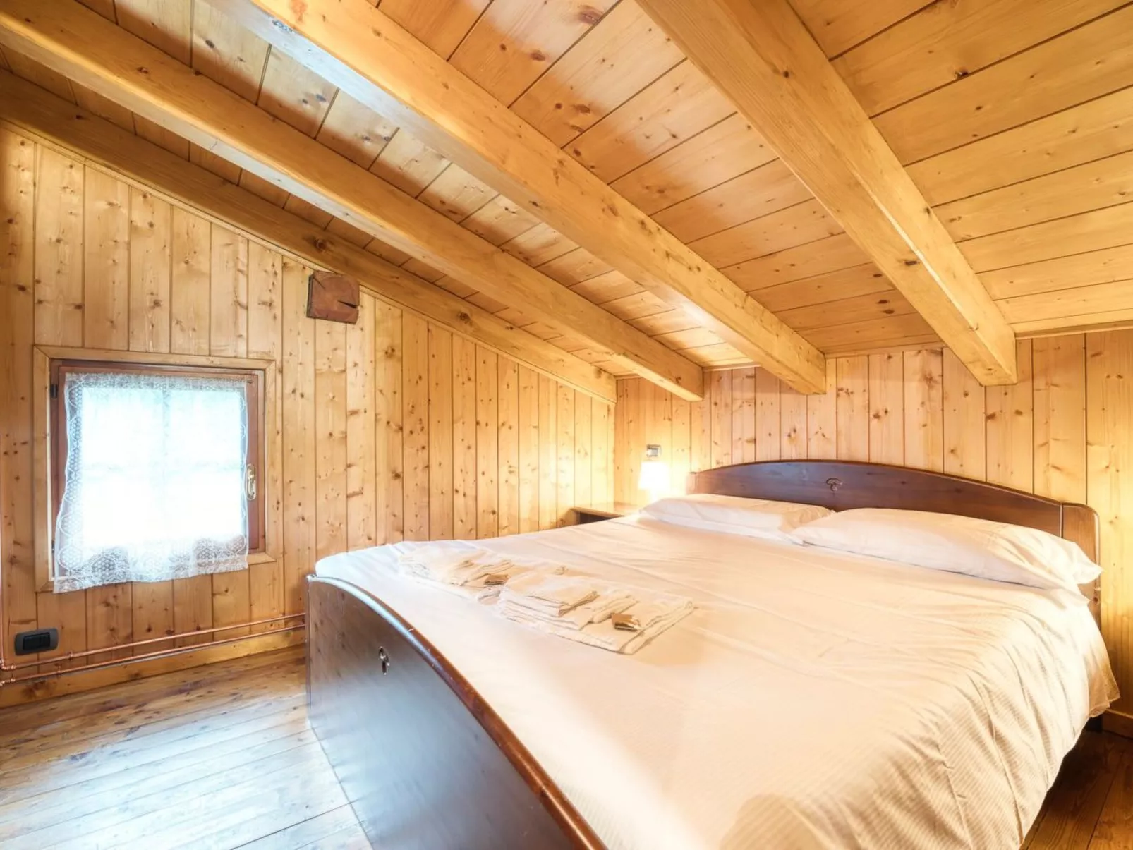 Wohnung im Dorfzentrum Ronco 3-Binnen