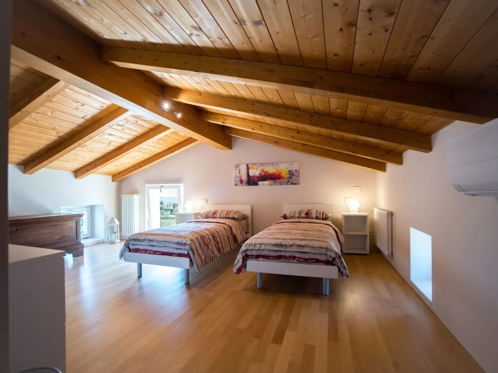 Anwesen mit Garten, Grill und Terrasse-Binnen