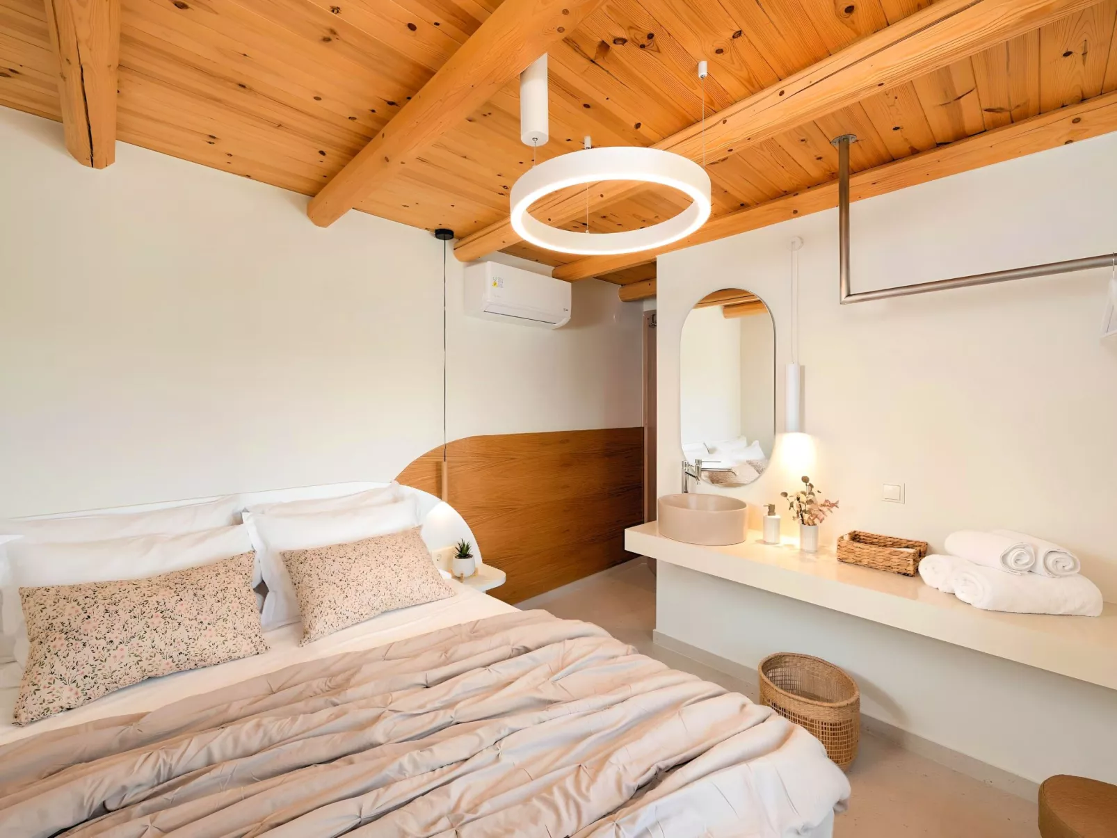 Hidden Gem Pool und Jacuzzi-Binnen