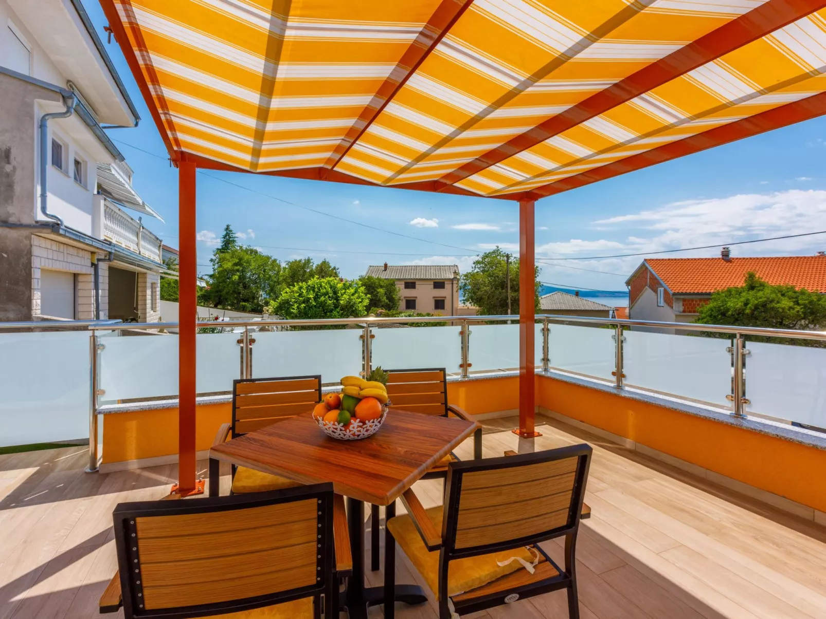 FeWo mit privatem Balkon und Gemeinschaftspool-Buiten