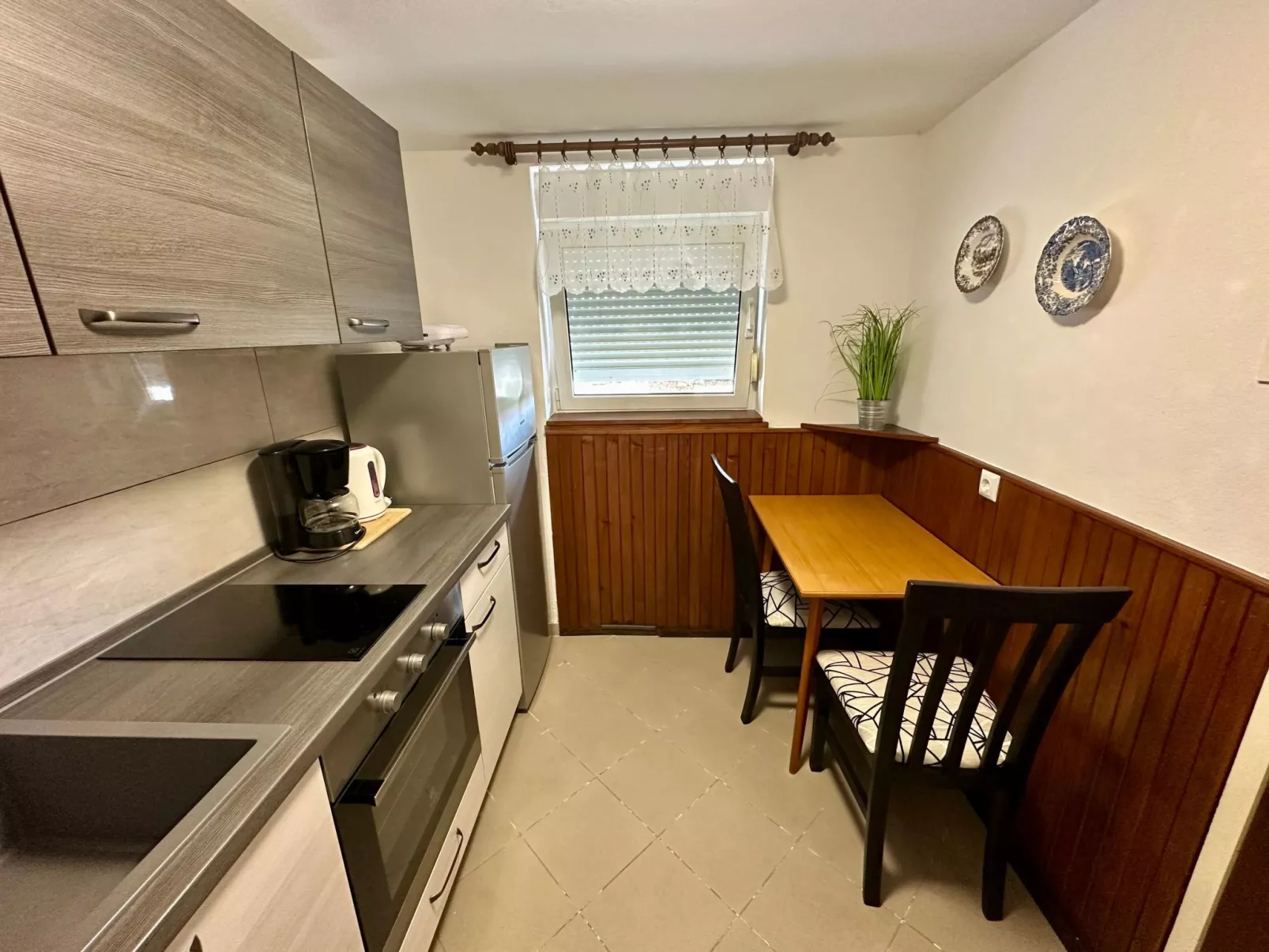 Apartment Car-Binnen