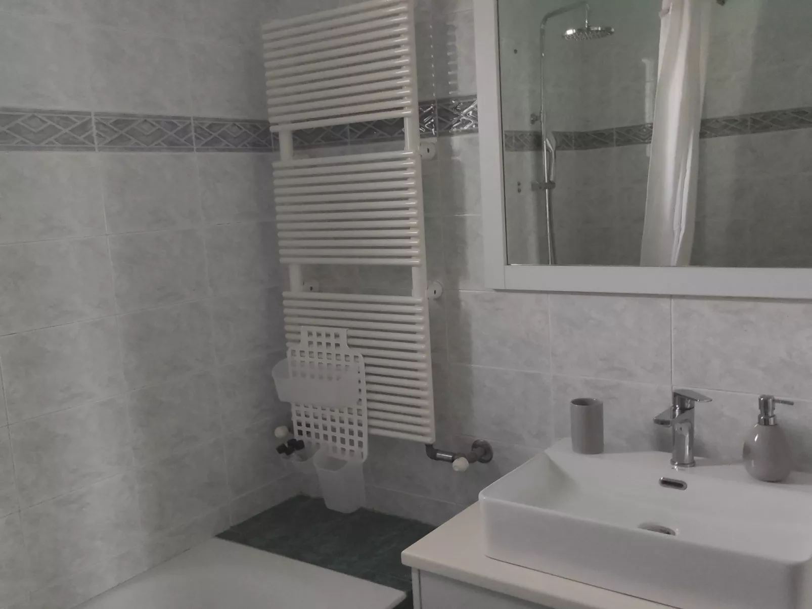 Sea Breeze Villa, atemberaubender Garten mit Meerblick-Binnen