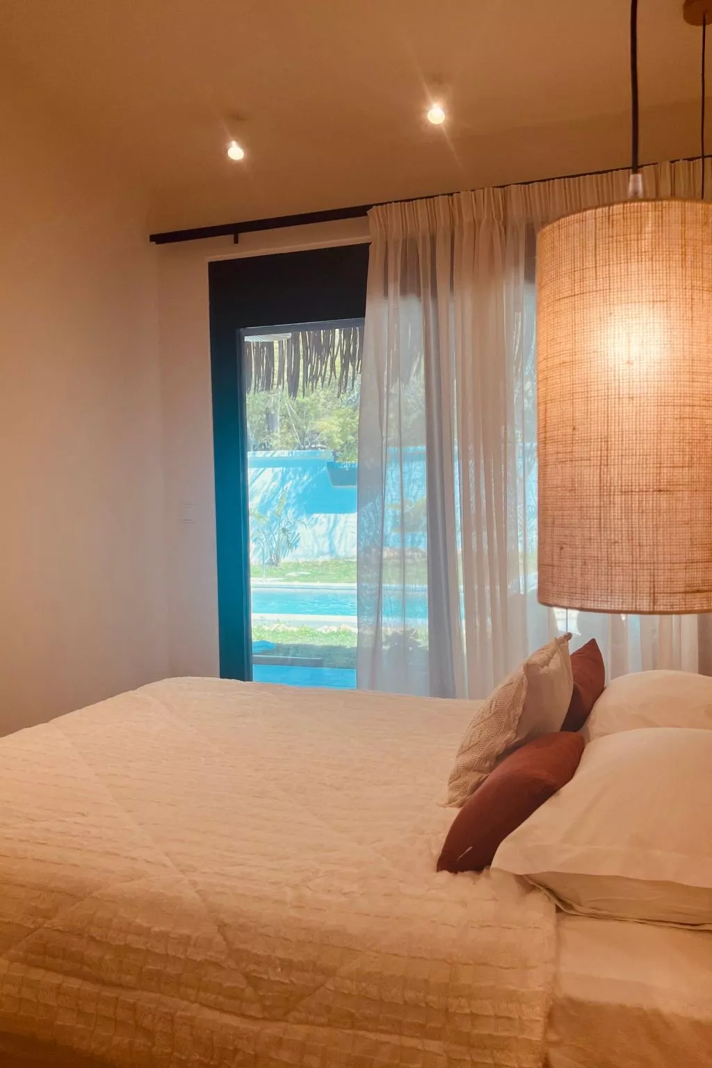 "Naya" mit eigenem Pool-Binnen