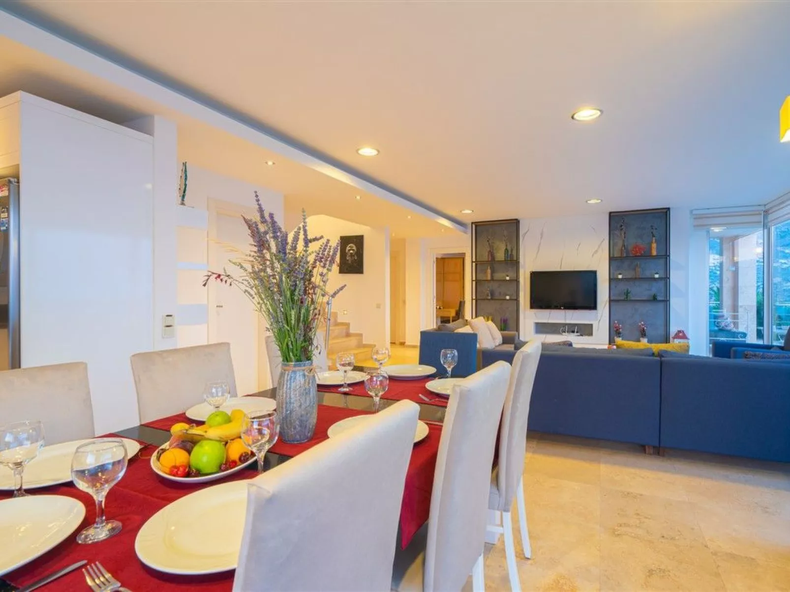 Villa Blueline mit Pool und Meerblick, im Zentrum-Binnen