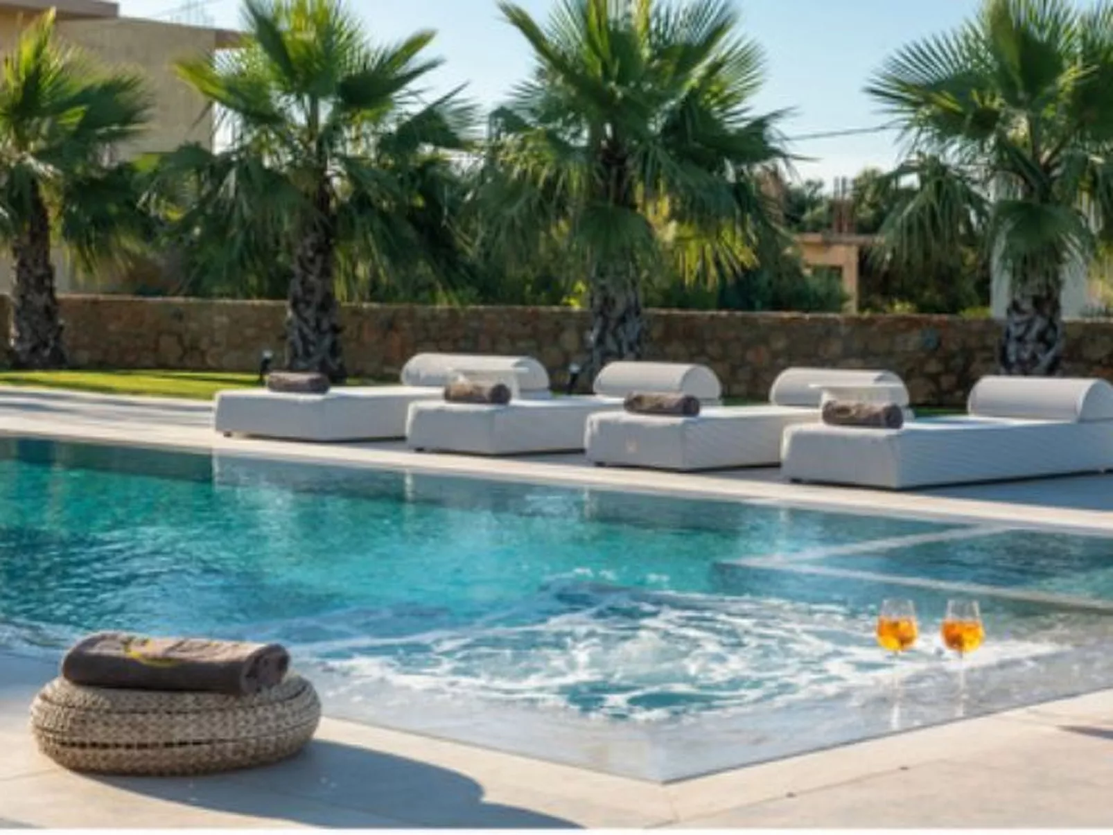 Luxuriös gestaltete Villa mit privatem Pool-Binnen