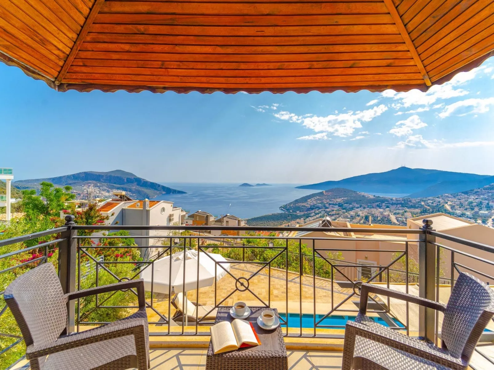 Villa aus Naturstein für 8 im Zentrum von Kalkan-Buiten