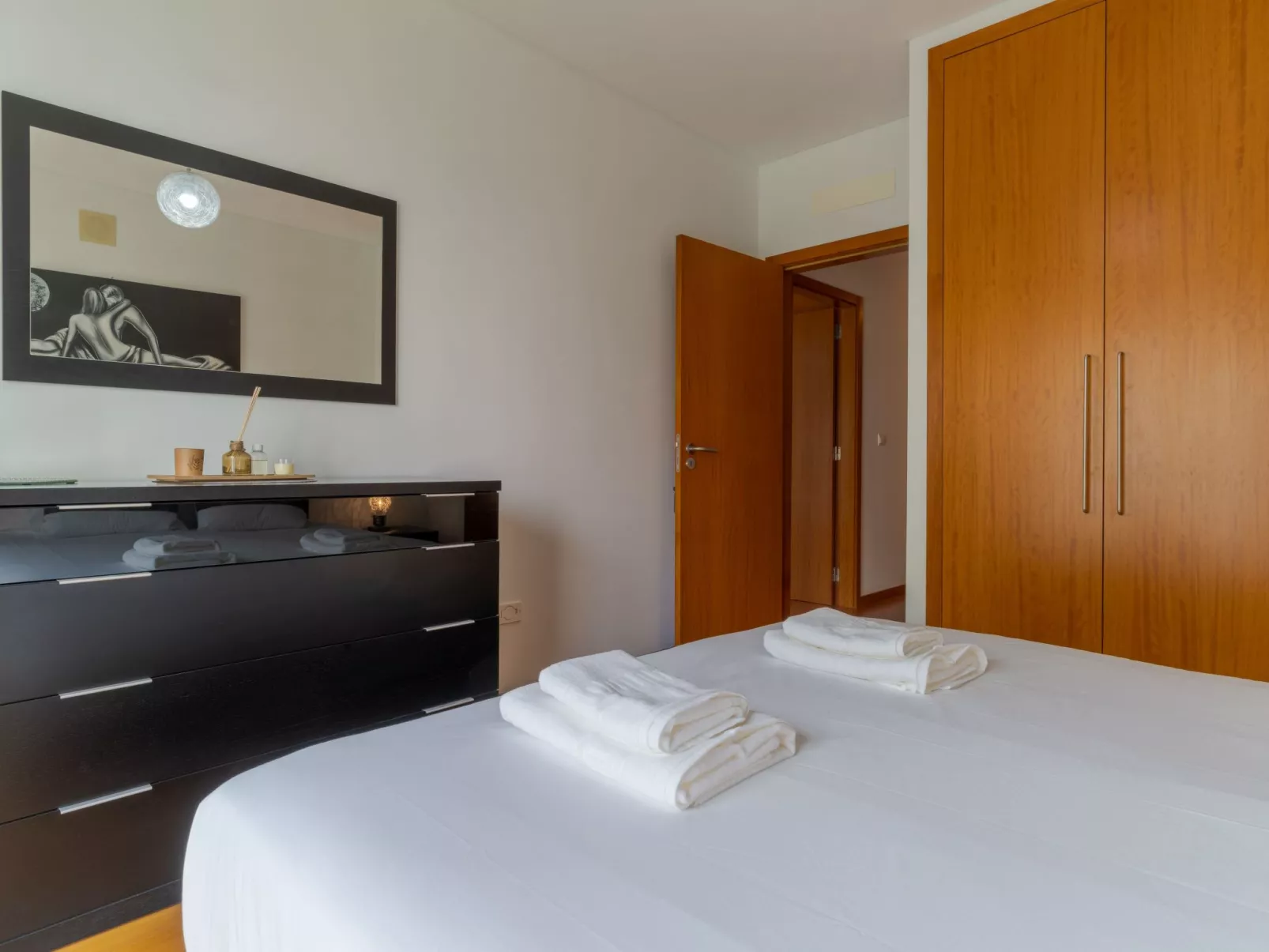 Mit gemeinschaftlichem Pool-Binnen