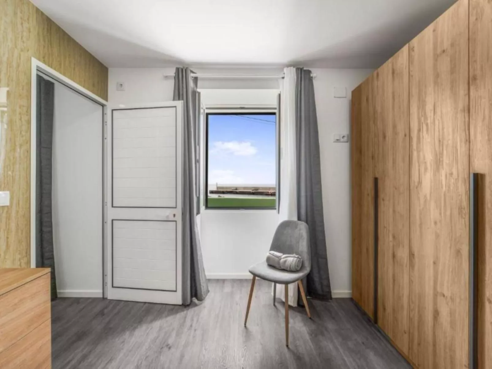 "Telvina House" mit eigenem Garten-Binnen