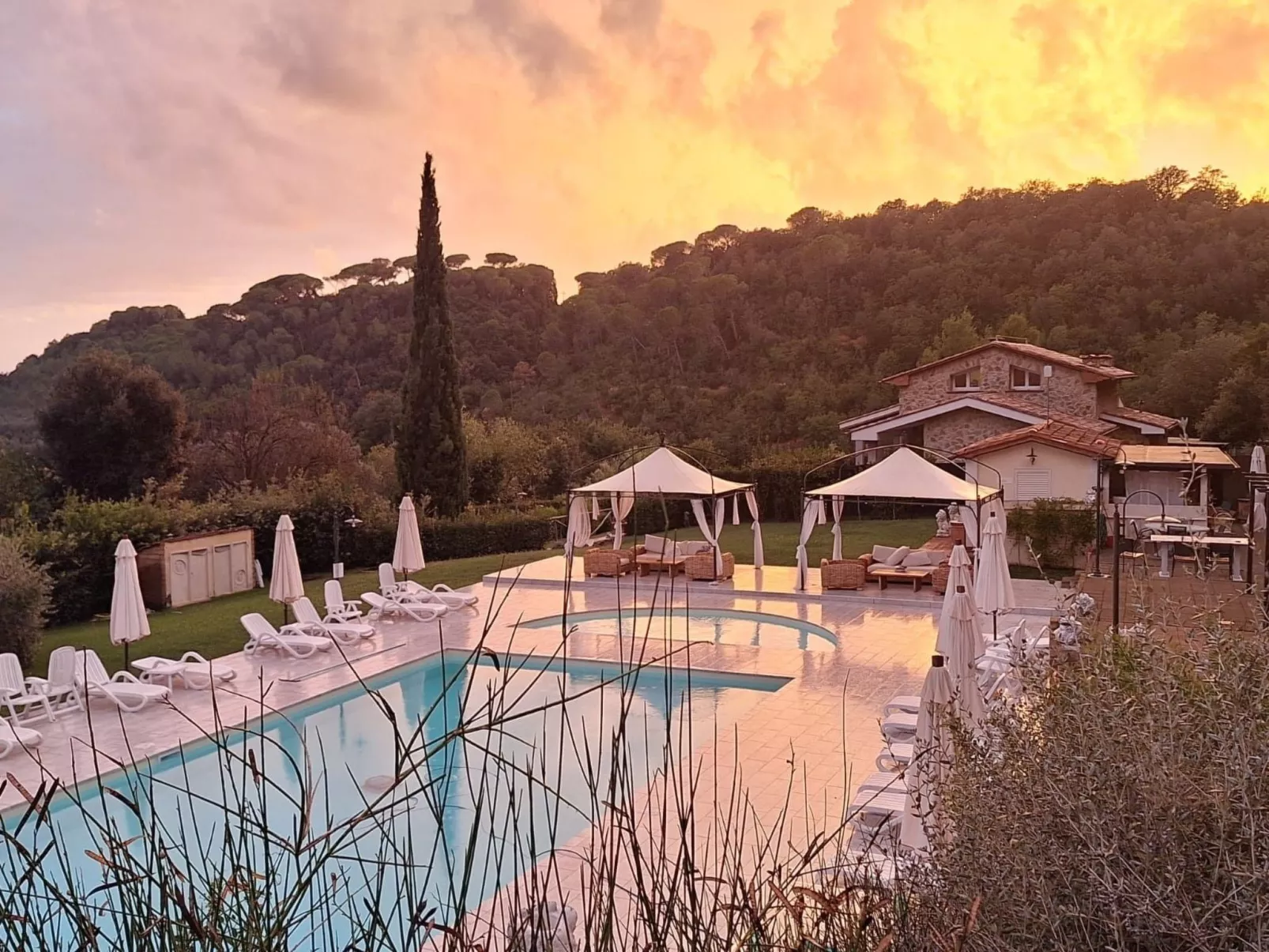 ZWISCHEN DEM LAND UND DEM MEER-Binnen