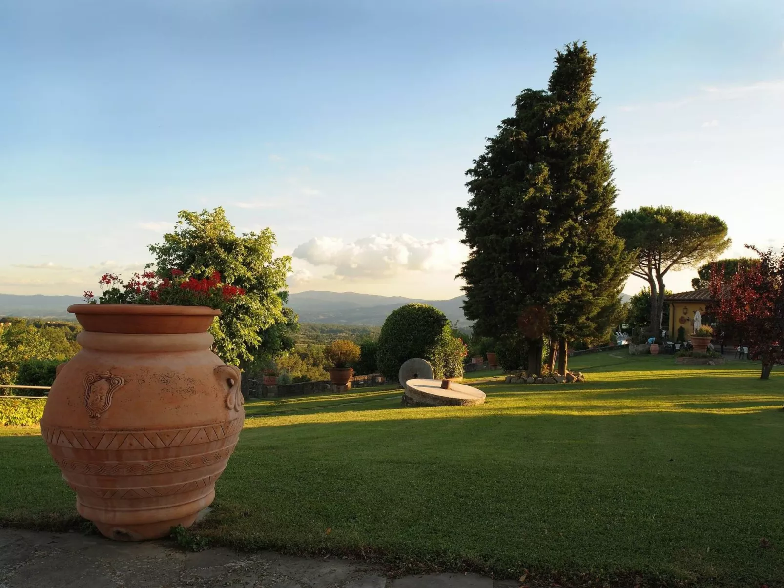 Unterkunft für 5 Personen, auf einem Bauernhof mit Schwimmbad-Buiten