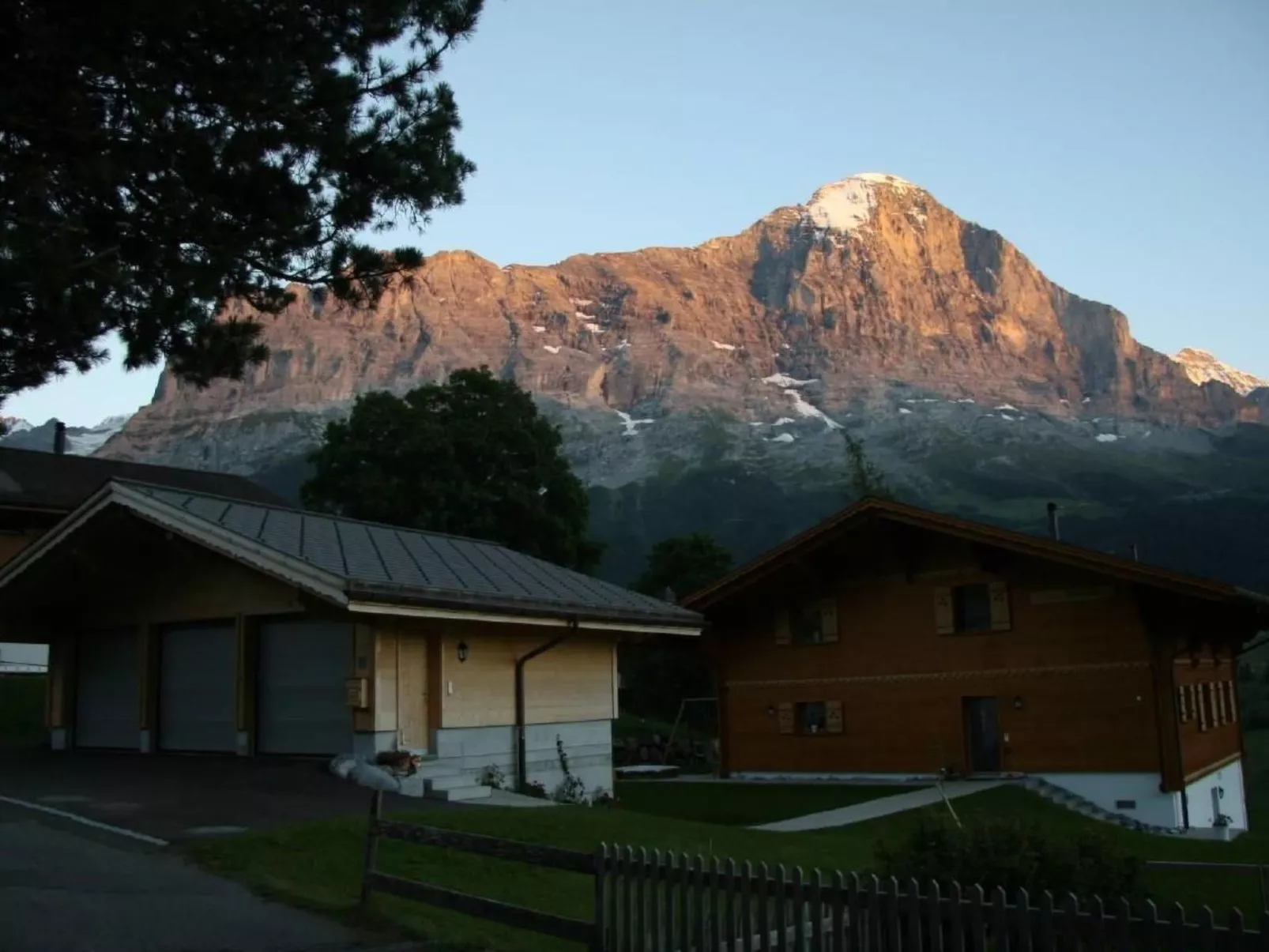 Chalet Bärgbächli-Buiten