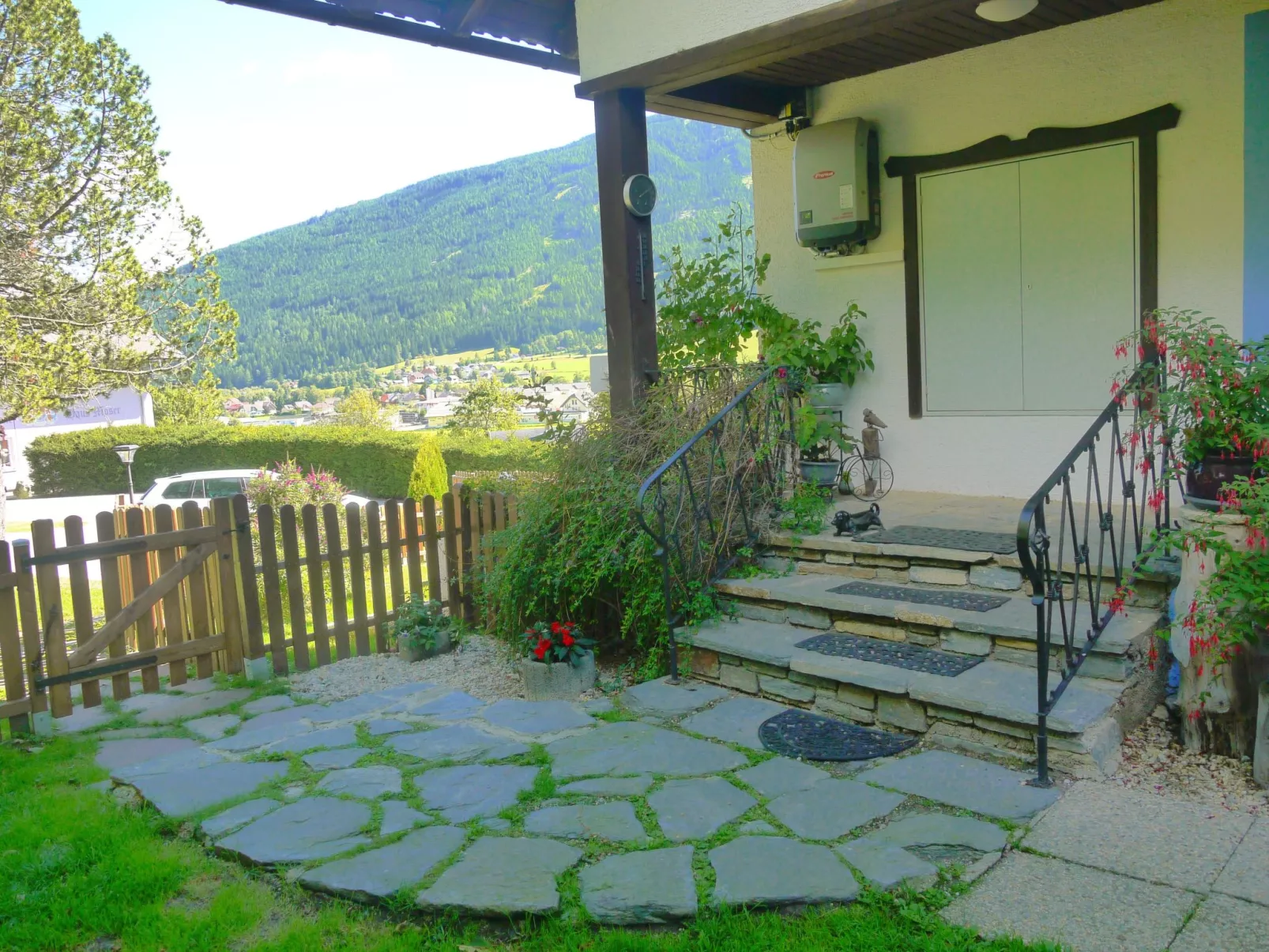 Geräumiges Apartment mit Panoramabergblick-Image-tags.info