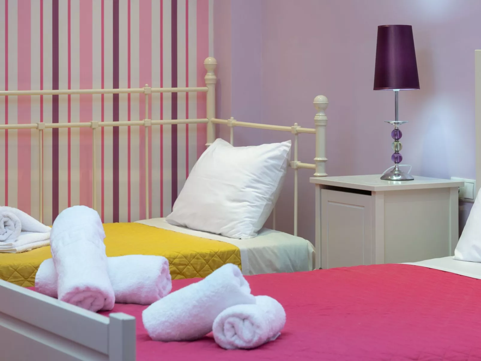 Familienvilla mit privatem Pool, Tischtennisplatte und Fußballtisch-Image-tags.info