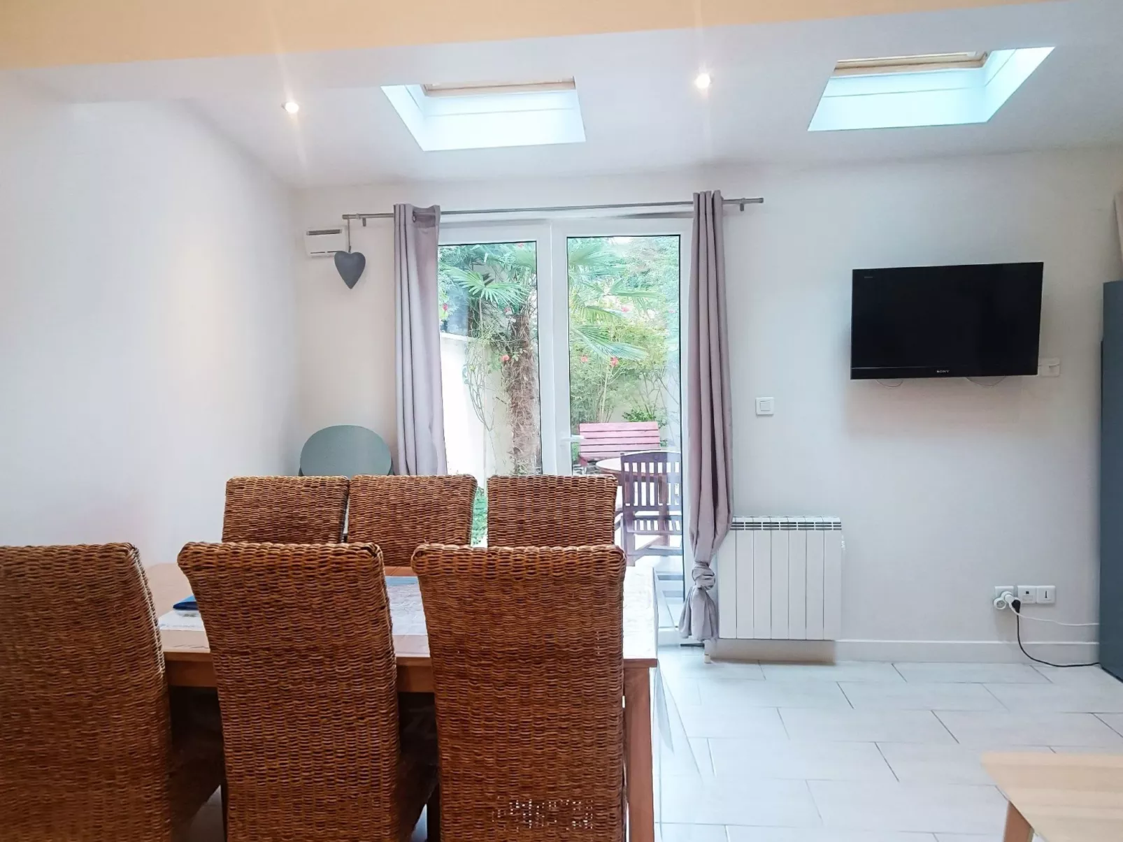 Wohnung "Les Muguets" mit Garten und Grillplatz-Binnen